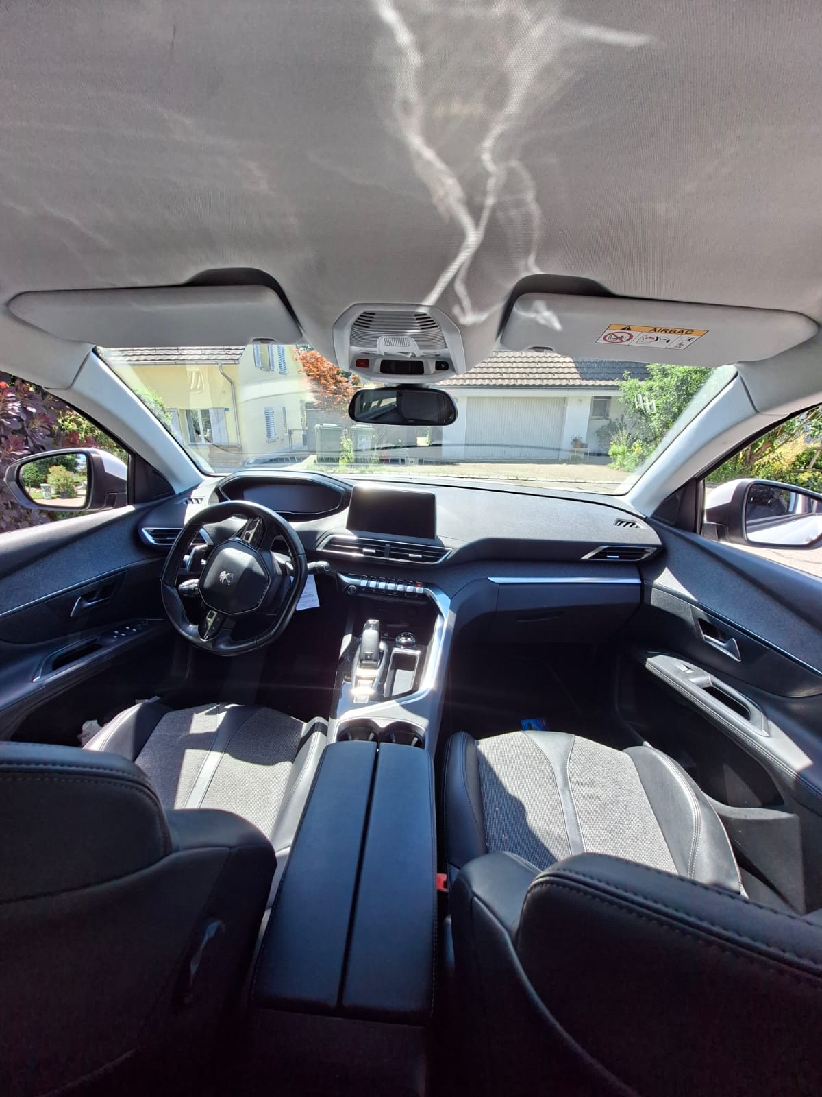 PEUGEOT 1.5 BlueHDi Allure-image-4
