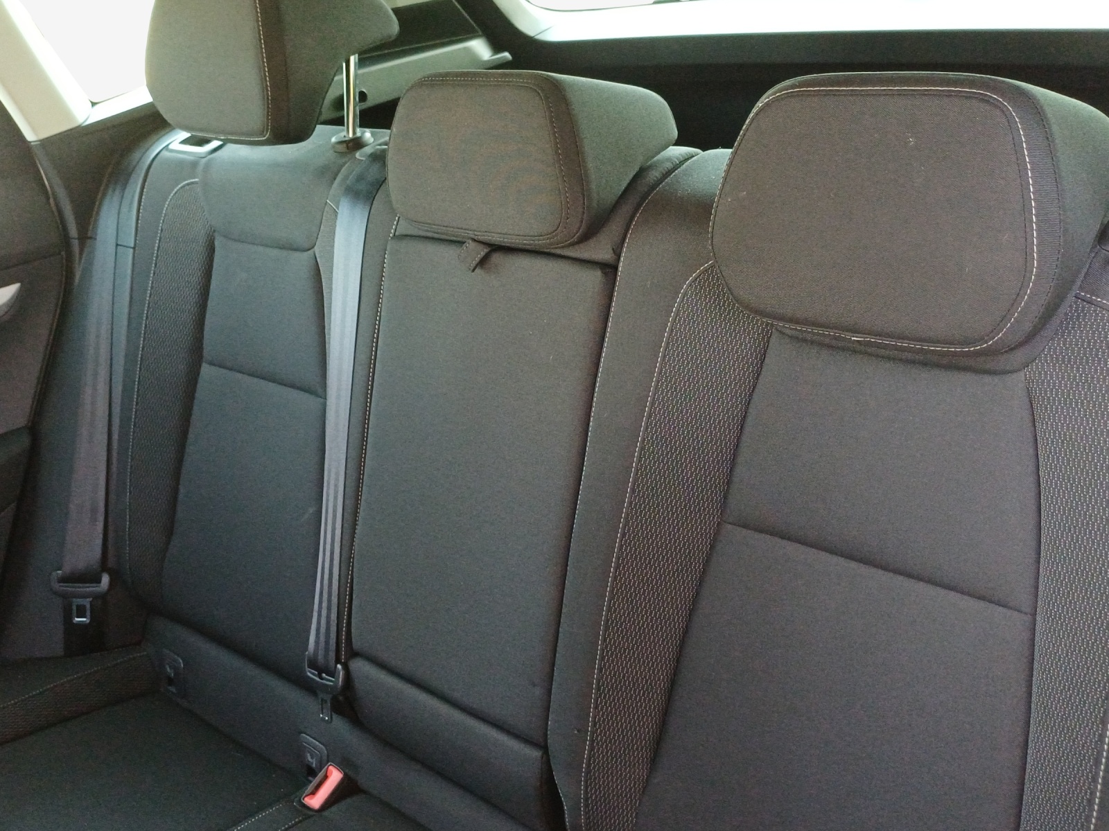 SKODA Karoq 2.0 TDI CR Ambition 4x4 DSG-image-11