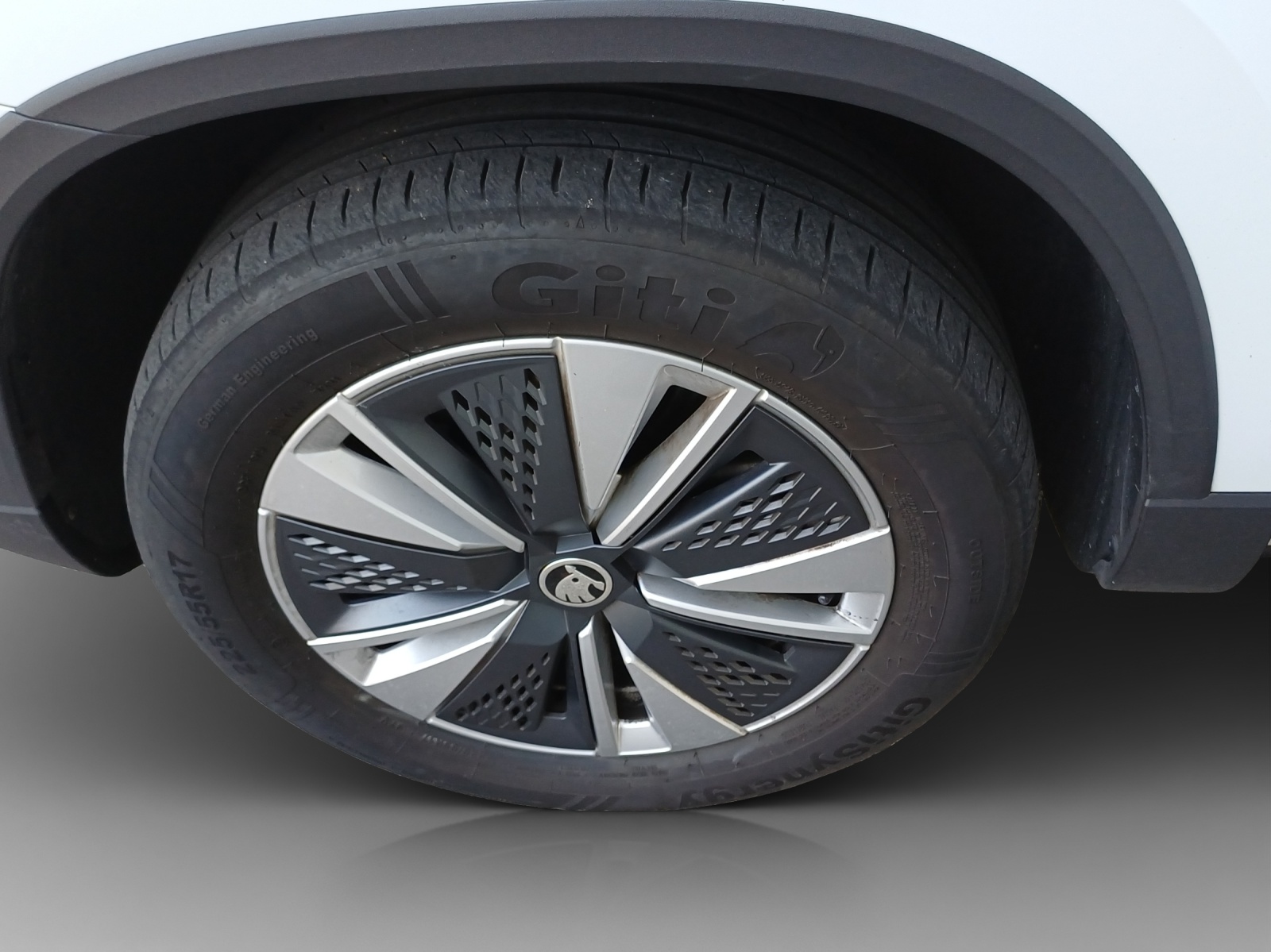 SKODA Karoq 2.0 TDI CR Ambition 4x4 DSG-image-14