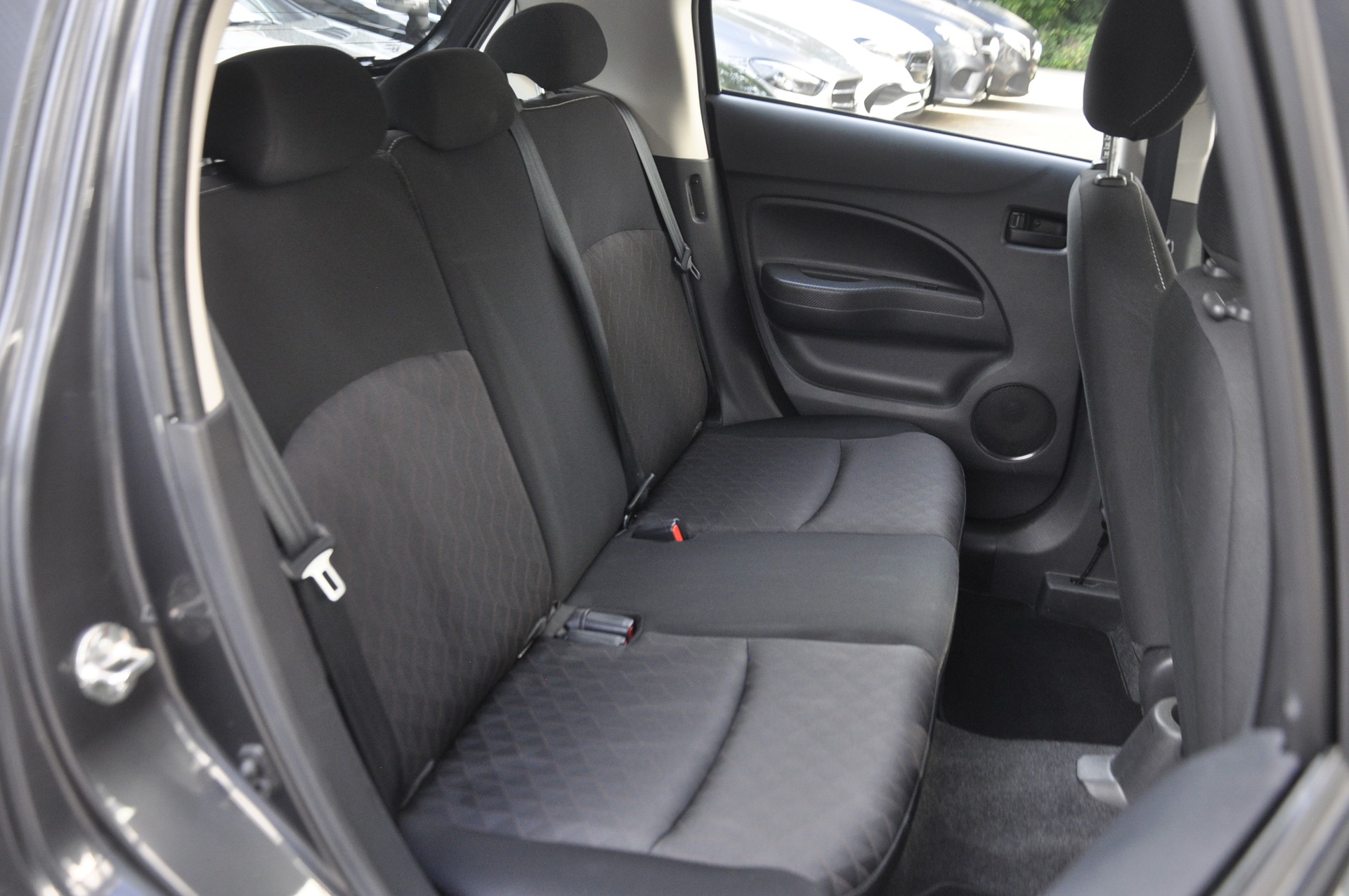 MITSUBISHI Space Star 1.2 CVT Inform I Automatik-image-8