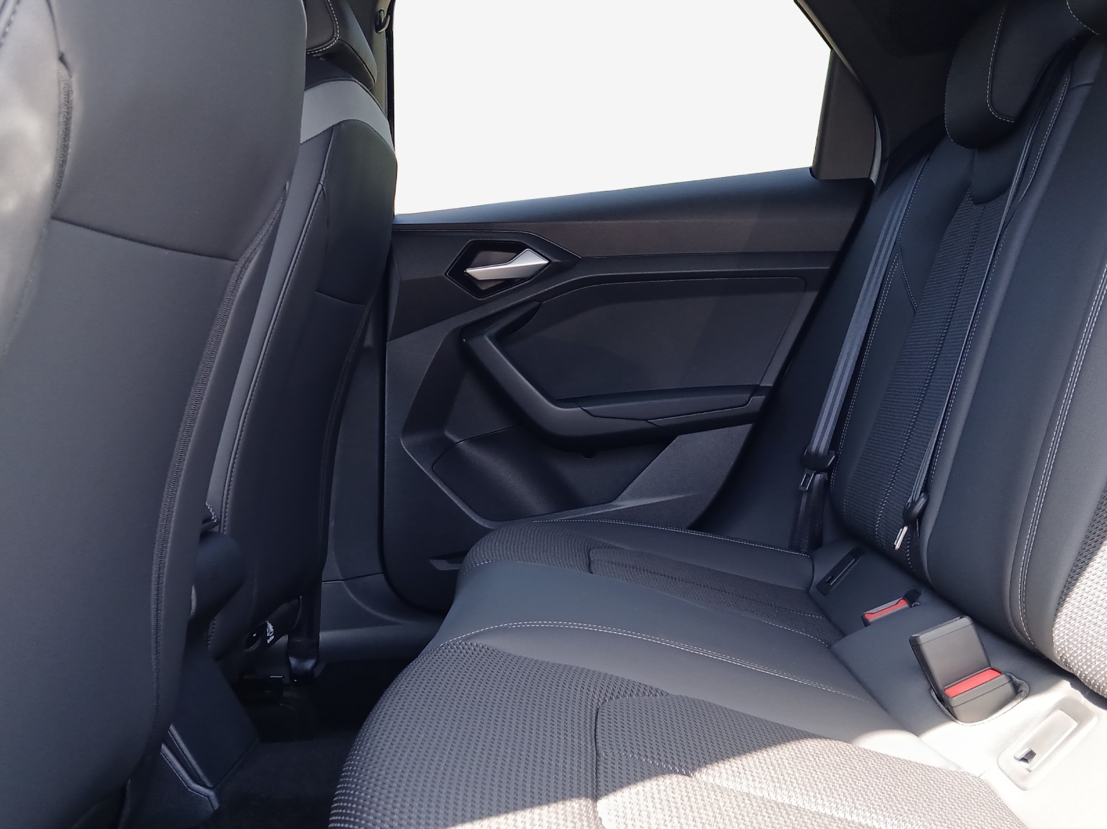 AUDI A1 Sportback 30 TFSI S Line Attraction S-tronic-image-11