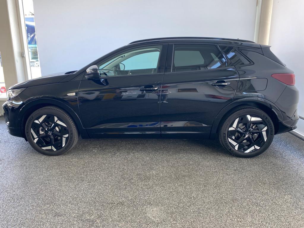 OPEL Grandland 1.6 T PHEV GSE-showroom-element-1