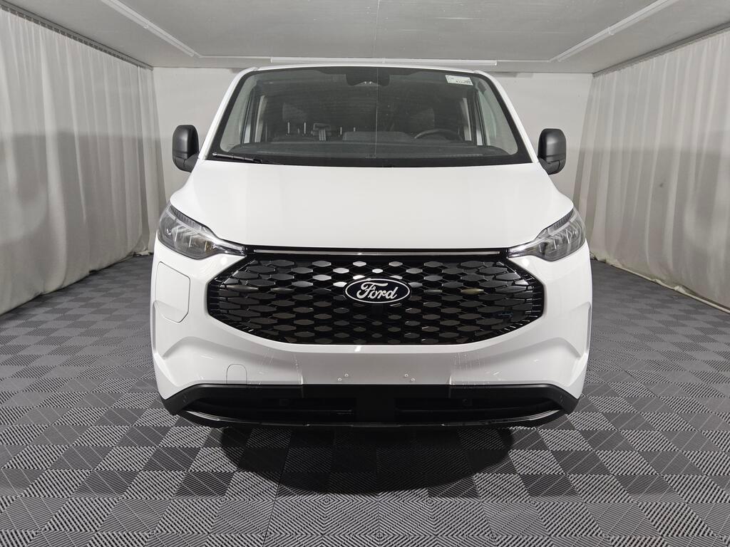 FORD E-Transit C Van 320 L1 Trend-image-1
