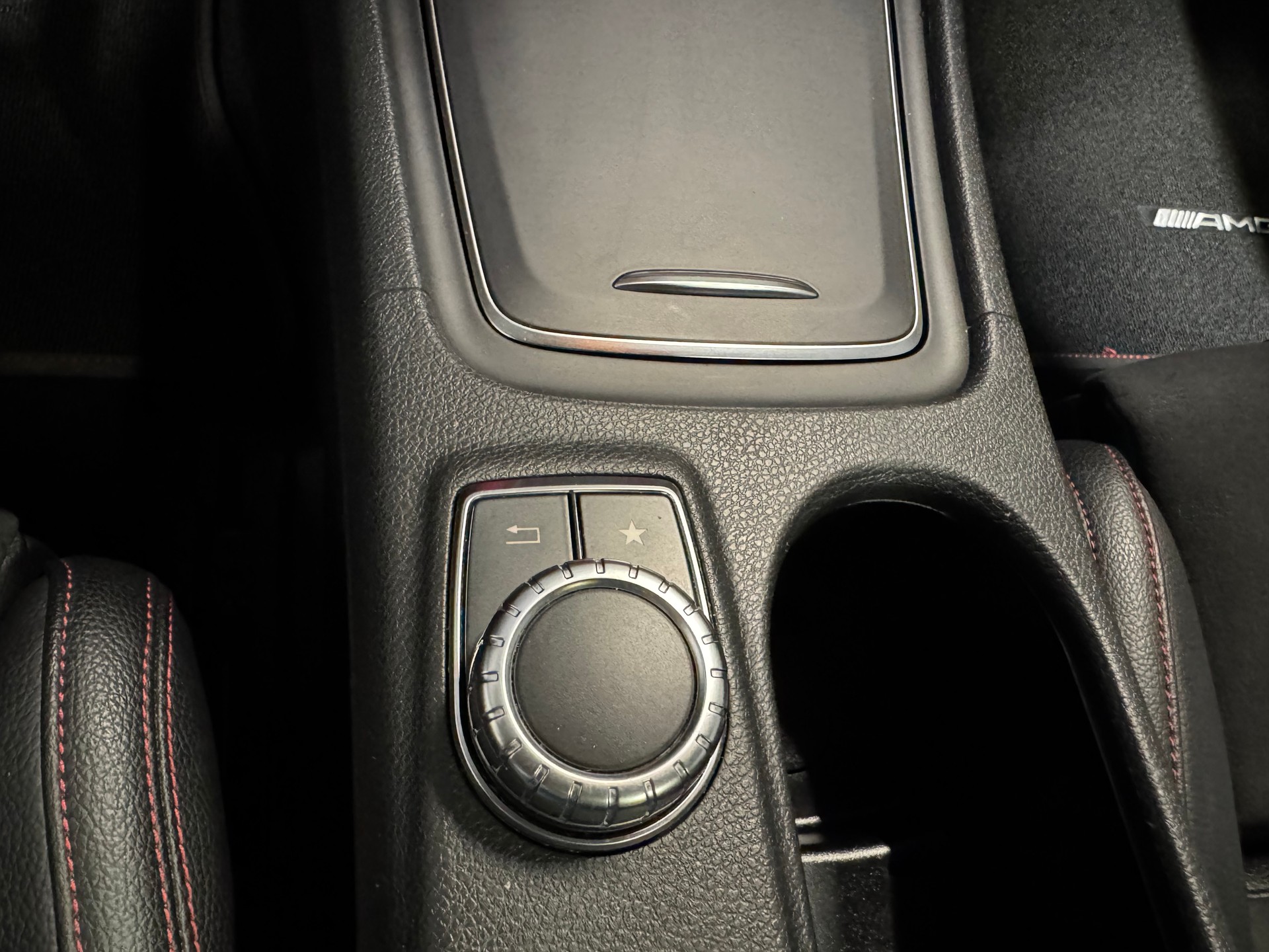 MERCEDES-BENZ GLA 220 AMG Line 4Matic 7G-DCT (26)-image-18