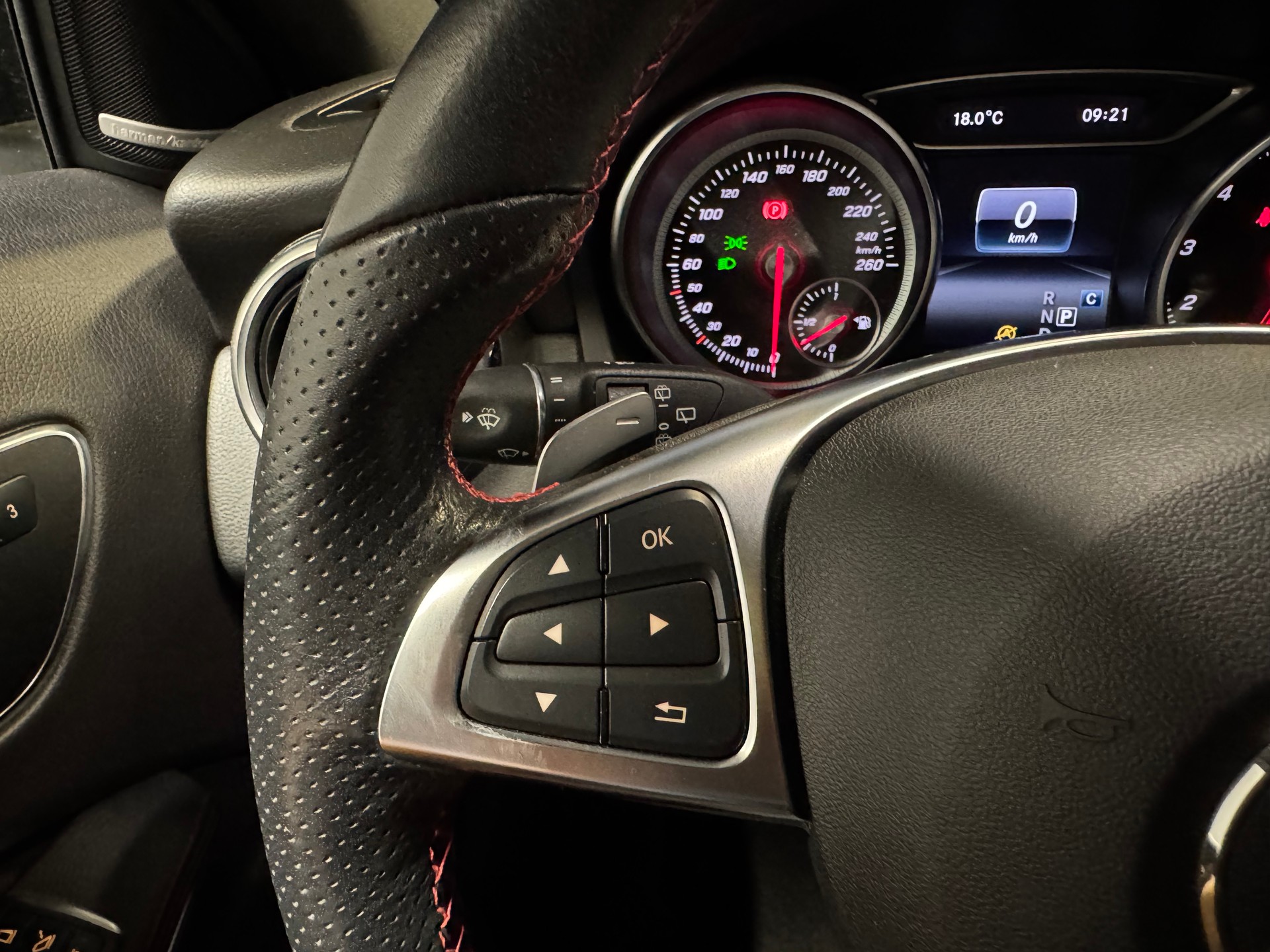 MERCEDES-BENZ GLA 220 AMG Line 4Matic 7G-DCT (26)-image-11