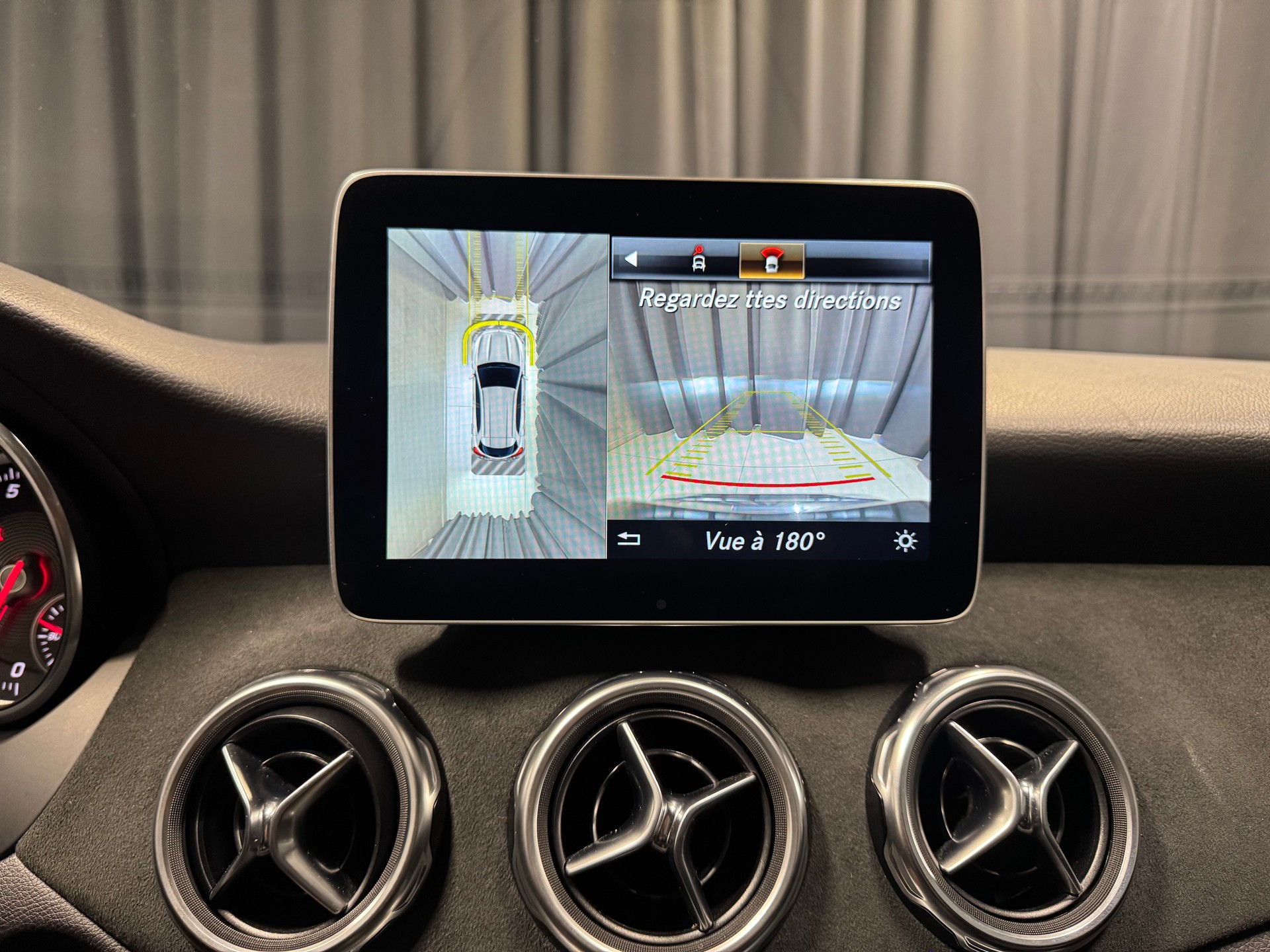 MERCEDES-BENZ GLA 220 AMG Line 4Matic 7G-DCT (26)-image-15