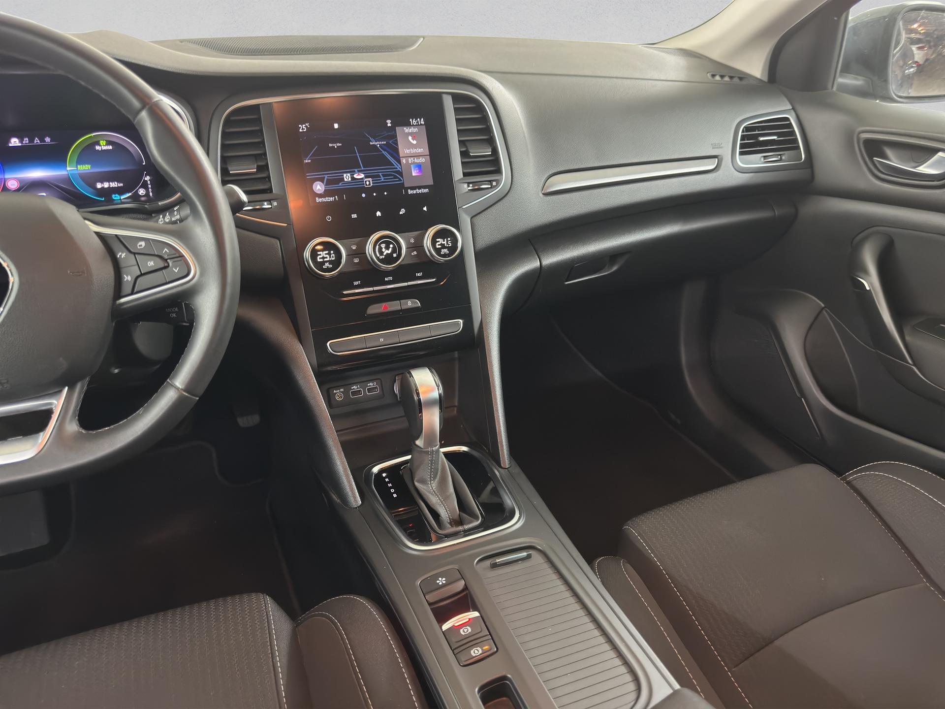 RENAULT Mégane Berline 1.6 E-Tech Intens-image-10