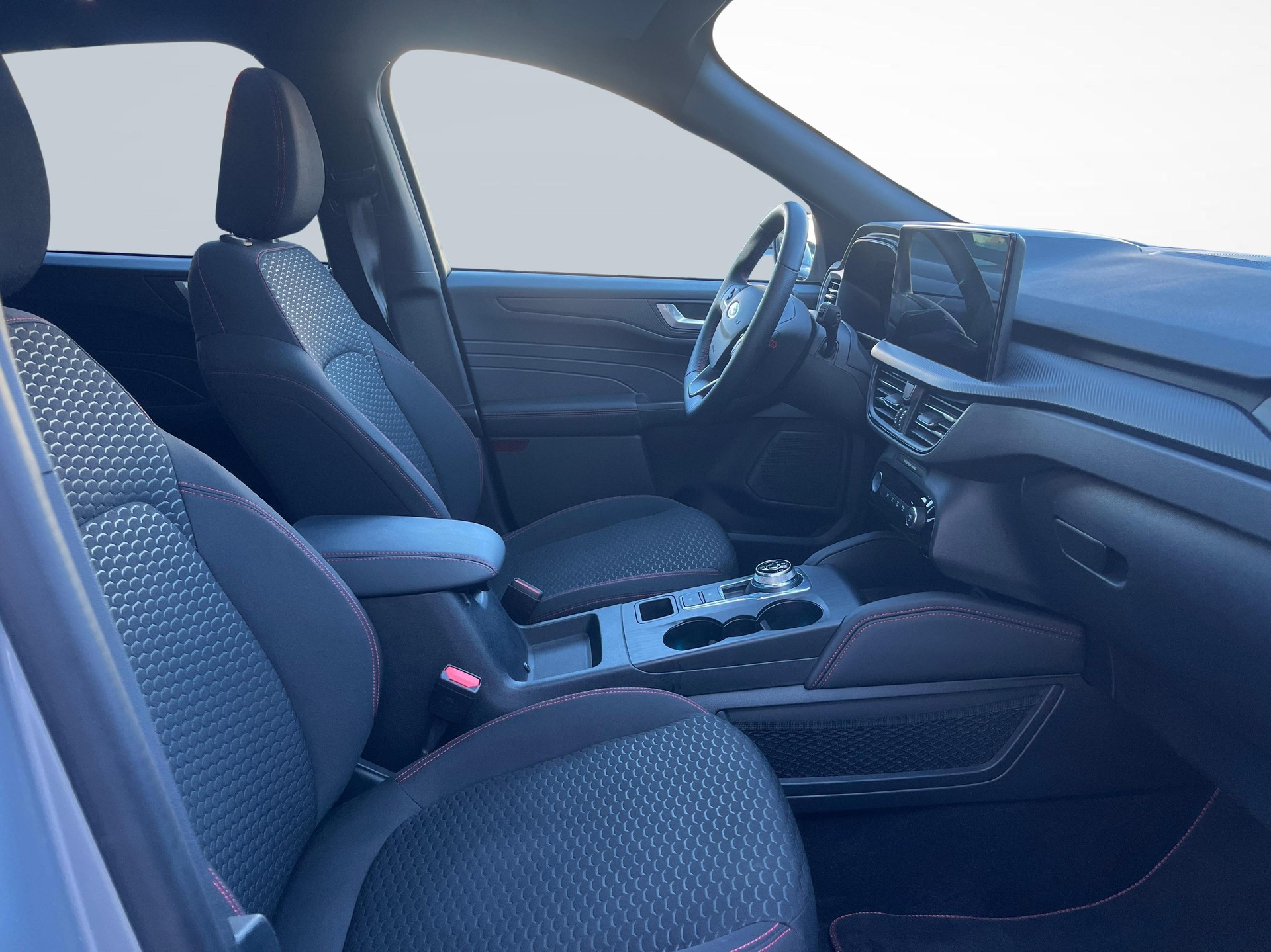 FORD Kuga 2.5 Hybrid ST-Line 4x4-image-9