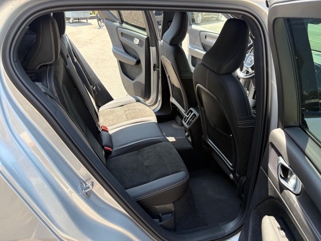 VOLVO XC40 P6 Plus-image-13