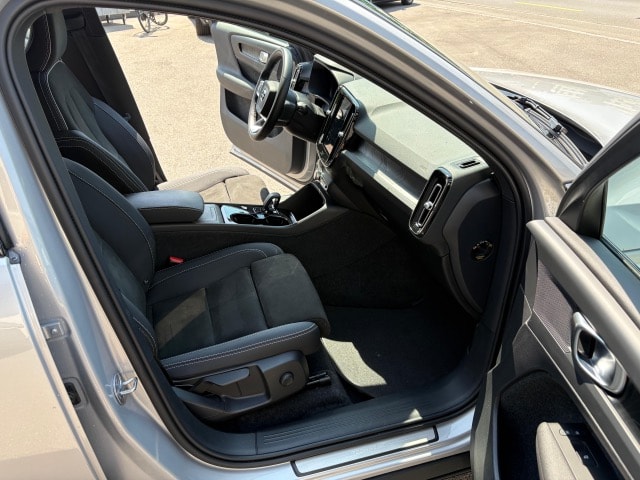 VOLVO XC40 P6 Plus-image-11