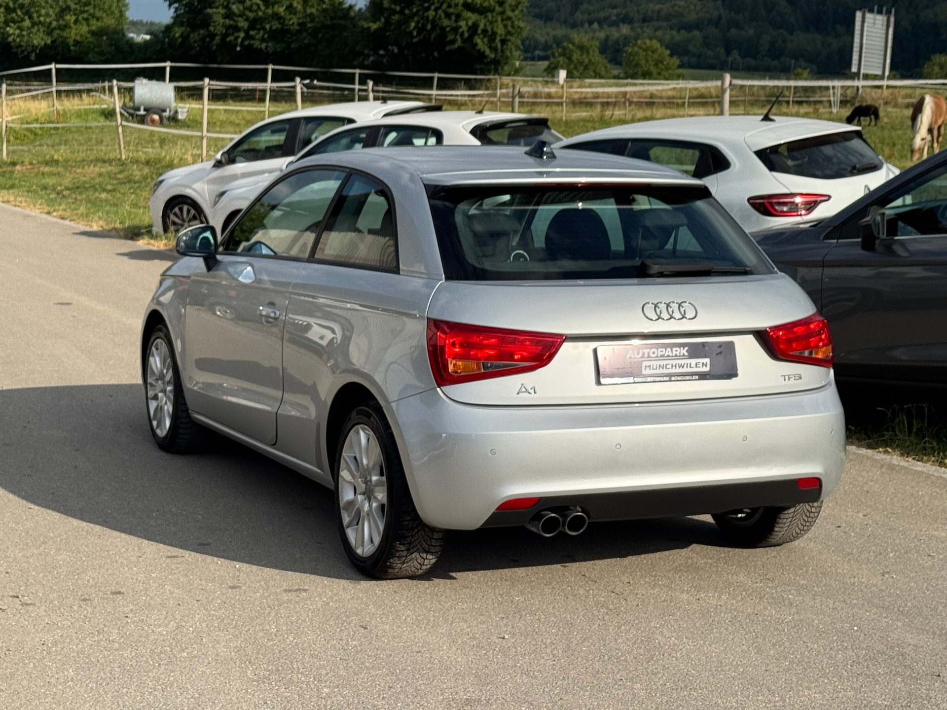 AUDI A1 1.4 TFSI Attraction S-tronic-image-3