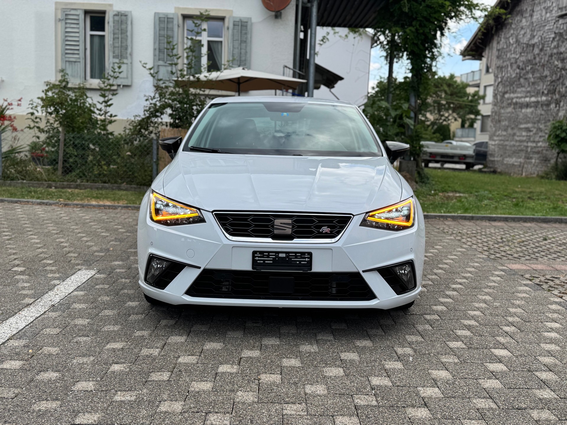 SEAT Ibiza 1.0 EcoTSI DSG FR-image-1