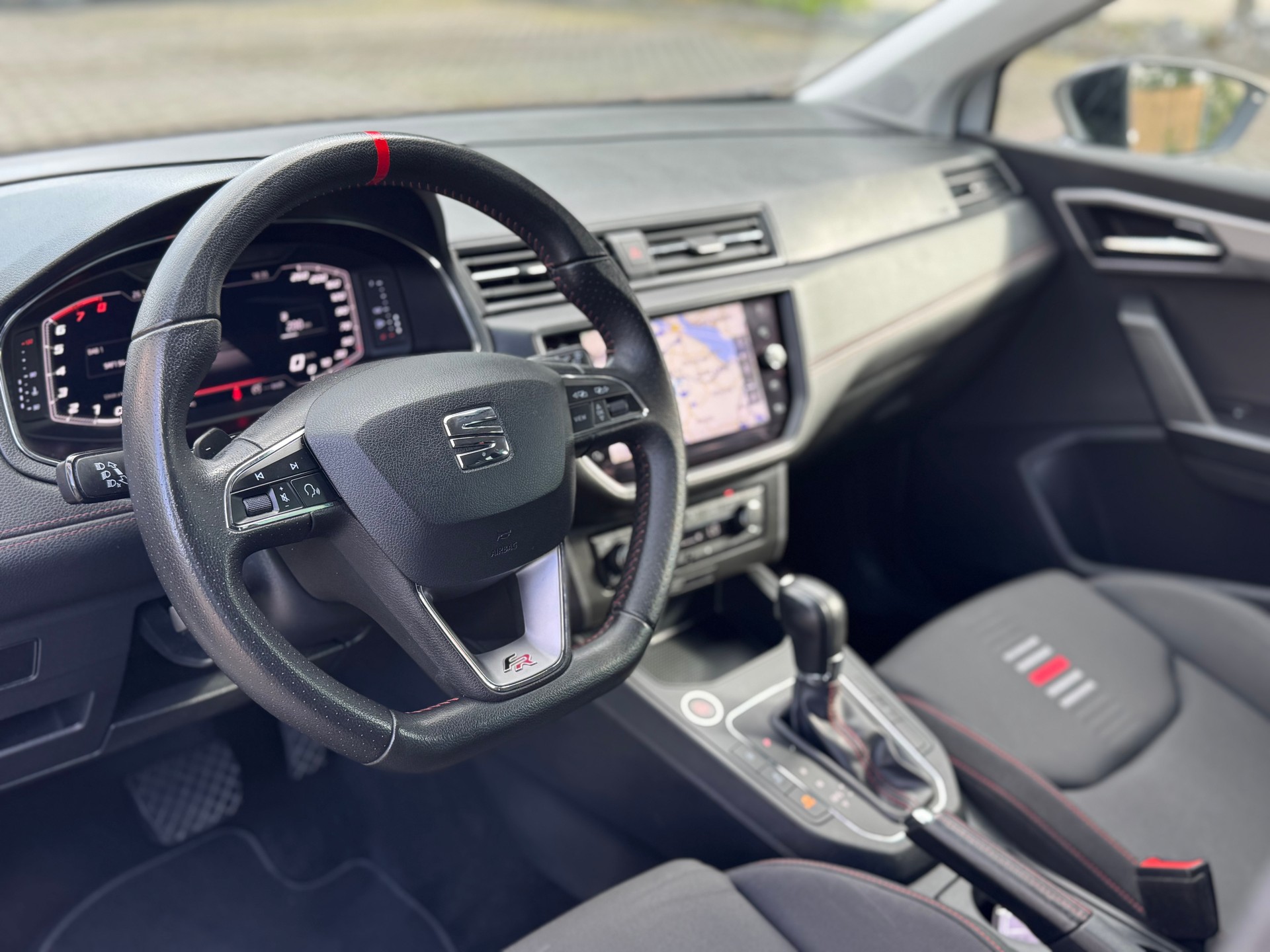 SEAT Ibiza 1.0 EcoTSI DSG FR-image-8