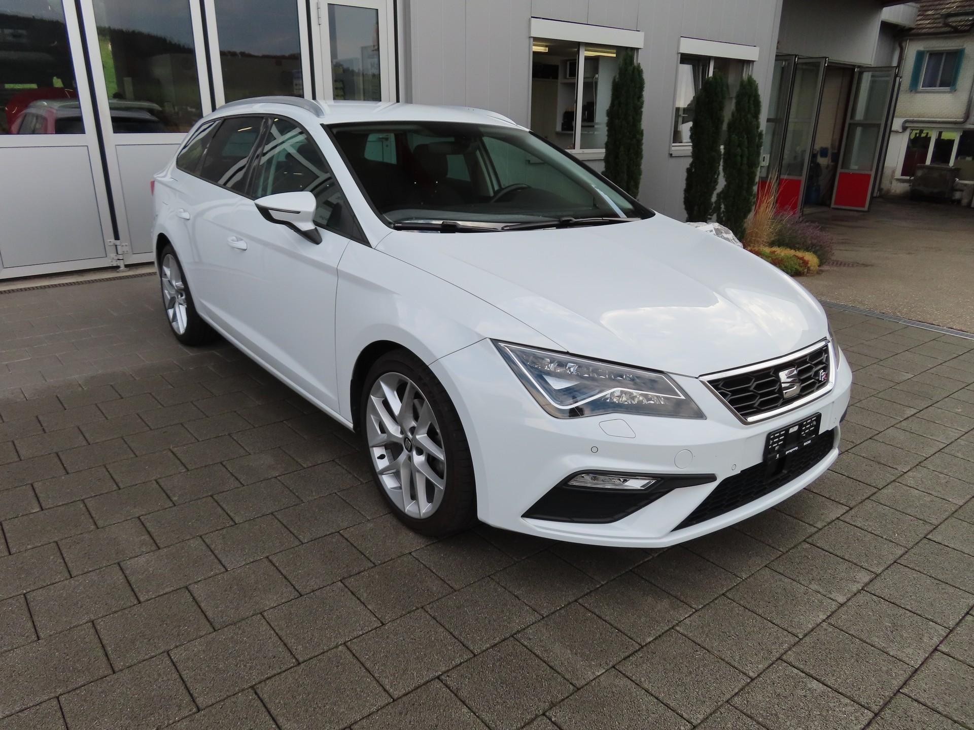 SEAT Leon ST 1.5 TSI EVO ACT FR DSG-image-4