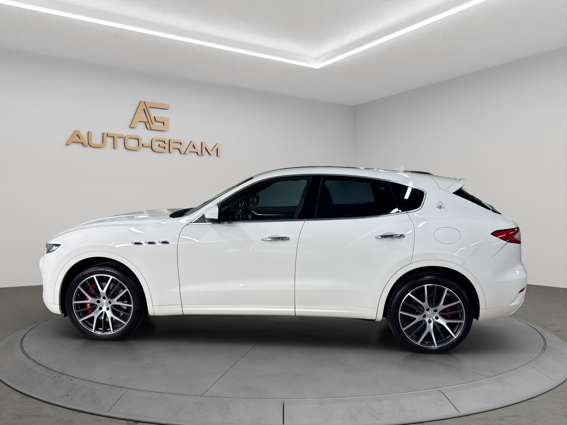 MASERATI Levante S 3.0 V6 Automatica-image-2