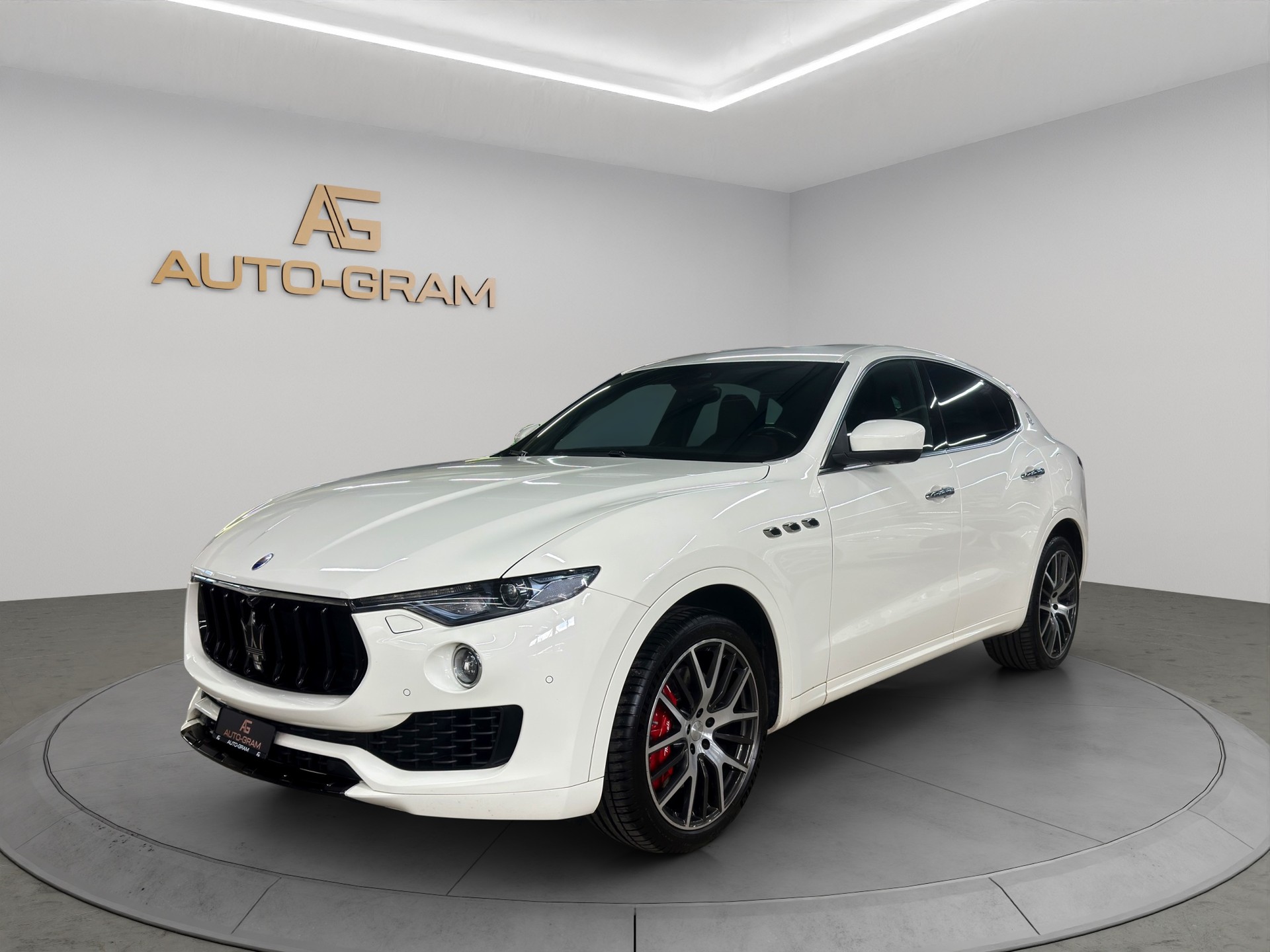 MASERATI Levante S 3.0 V6 Automatica-image-0