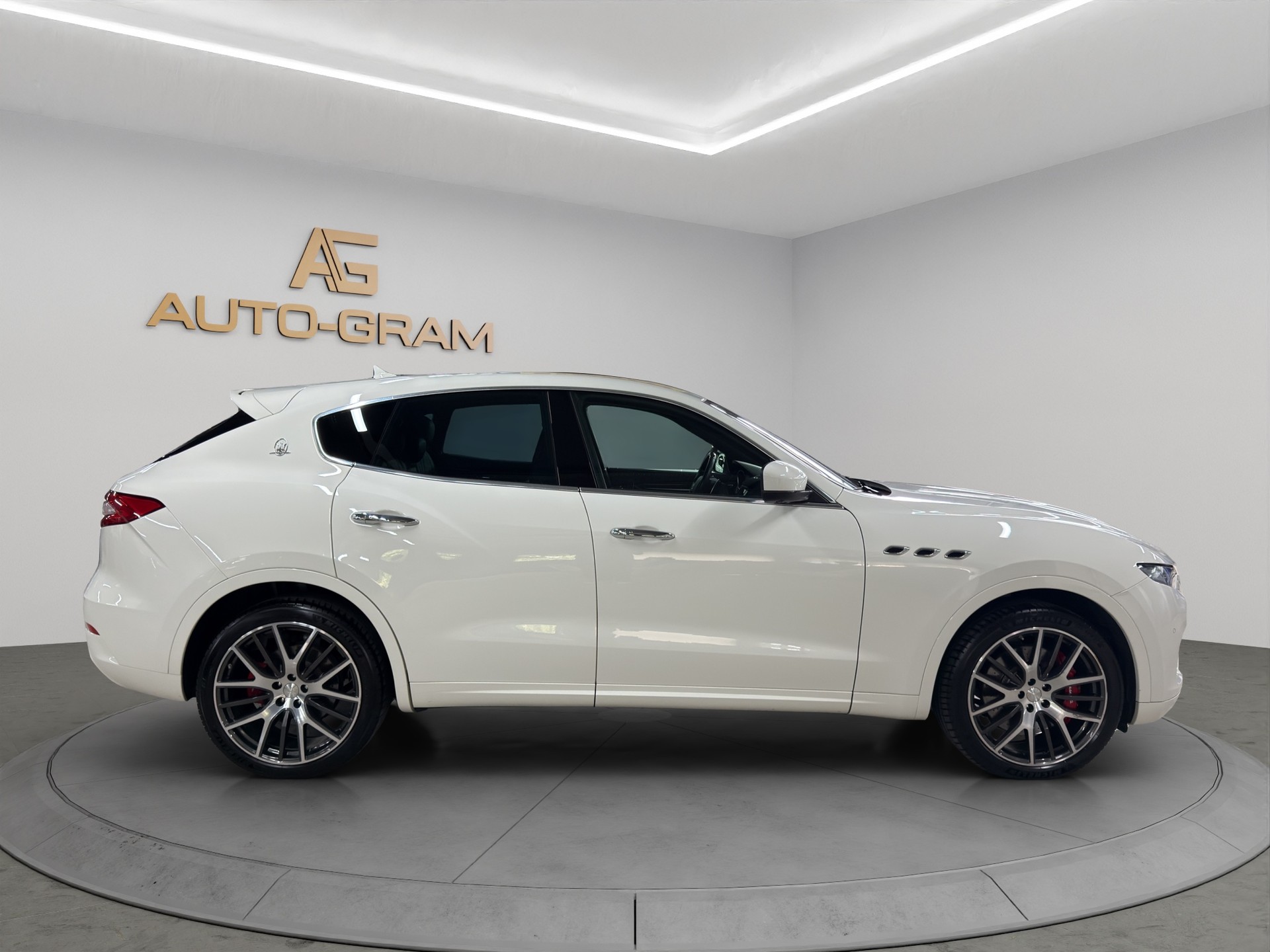 MASERATI Levante S 3.0 V6 Automatica-image-6
