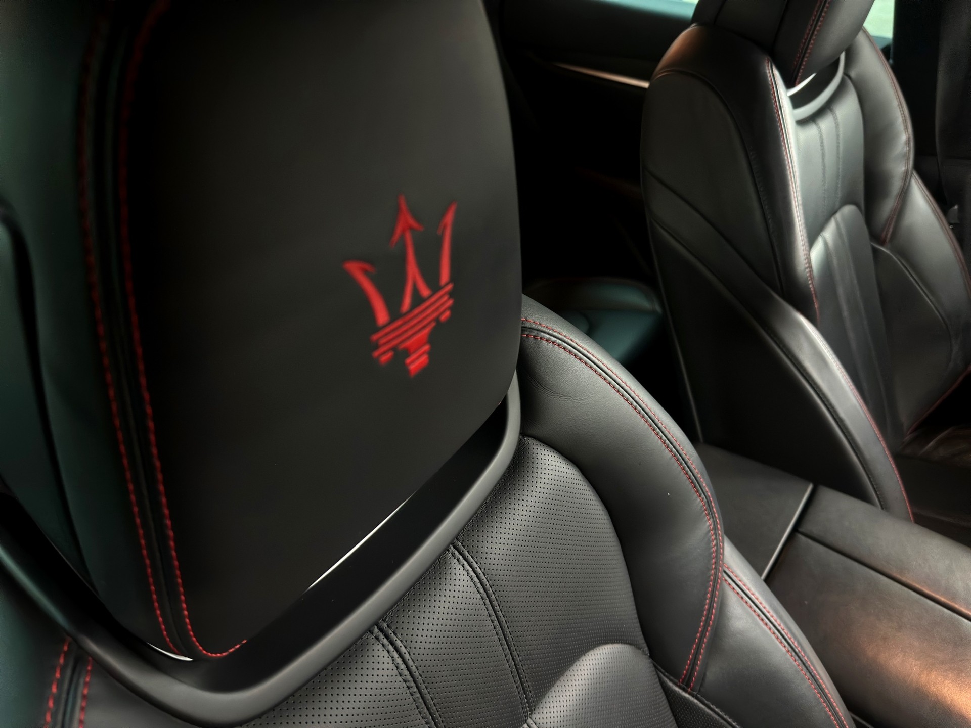 MASERATI Levante S 3.0 V6 Automatica-image-24