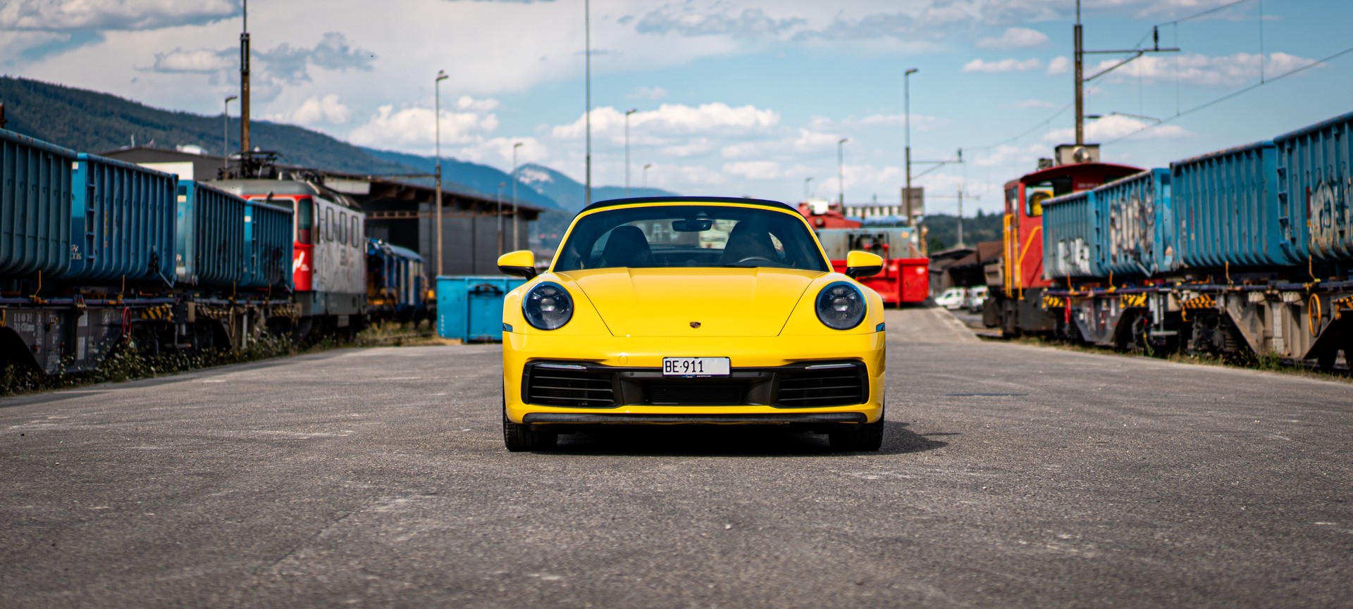 PORSCHE 3.0 Targa 4S-image-1