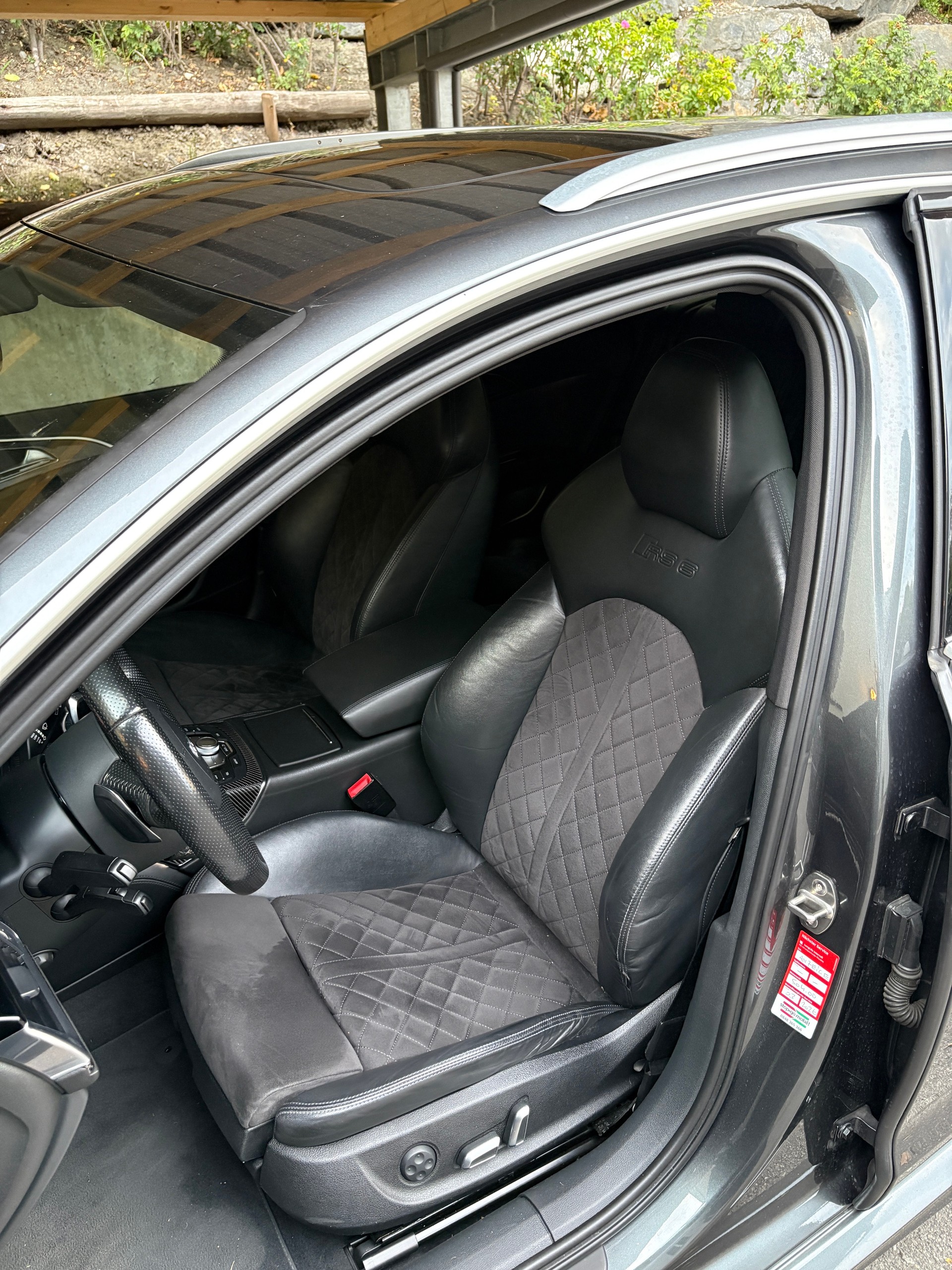 AUDI 4.0 V8 TFSI quattro T-Tronic-image-1