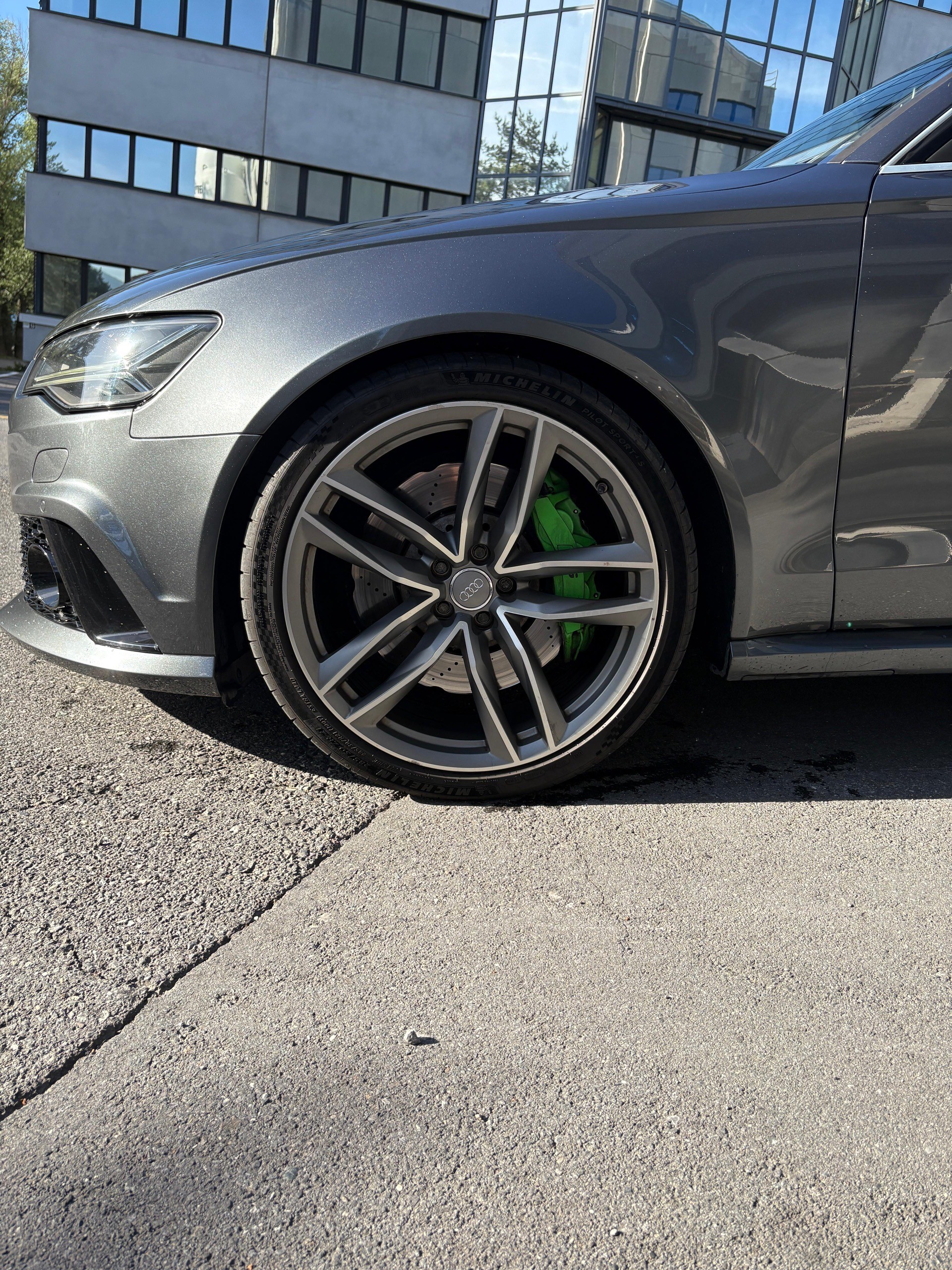 AUDI 4.0 V8 TFSI quattro T-Tronic-image-5