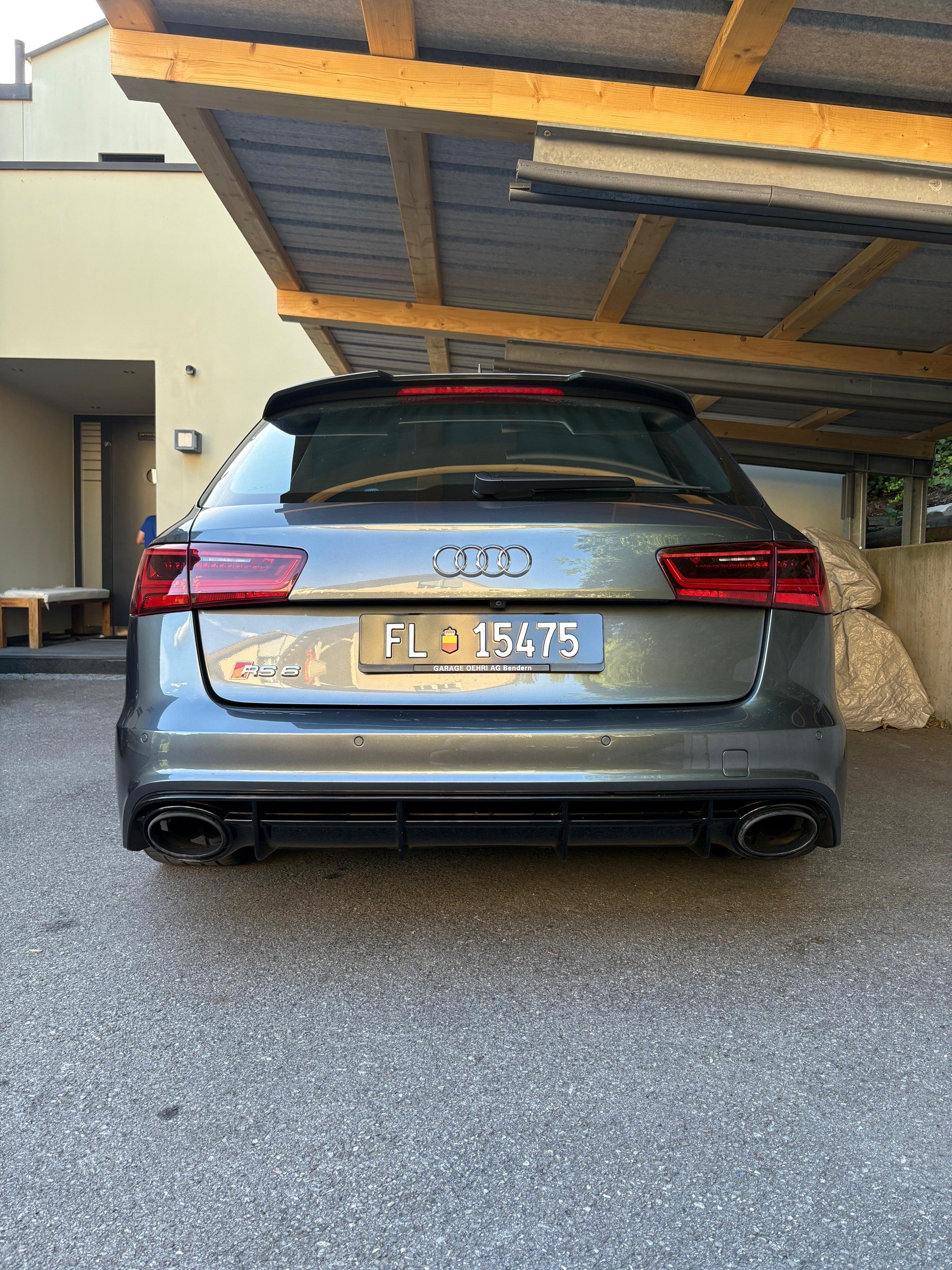 AUDI 4.0 V8 TFSI quattro T-Tronic-image-2