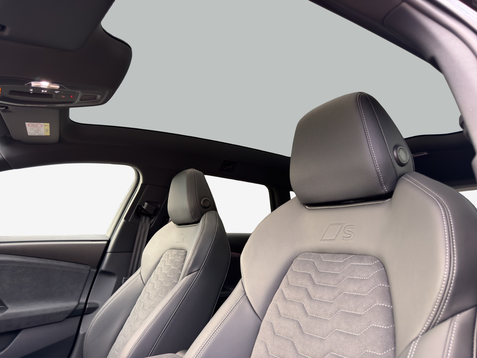 AUDI A6 Avant e-tron quattro-image-15