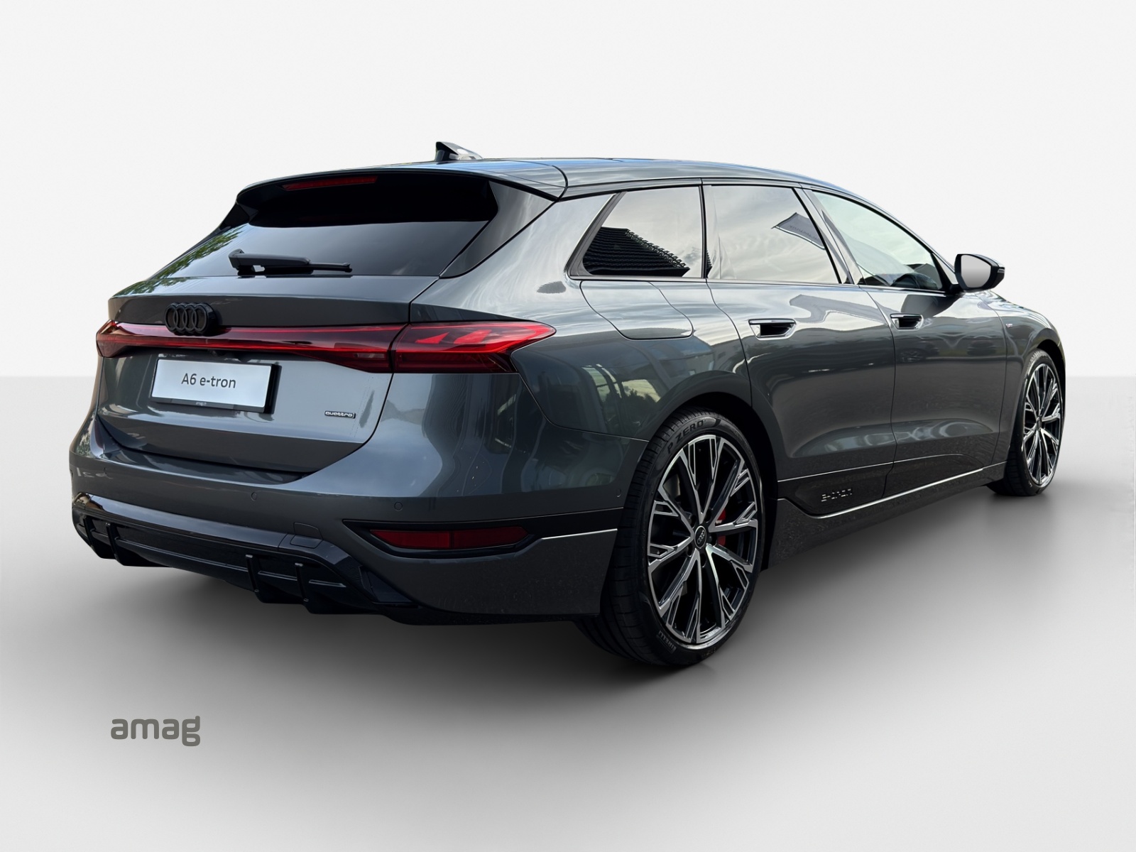 AUDI A6 Avant e-tron quattro-image-4