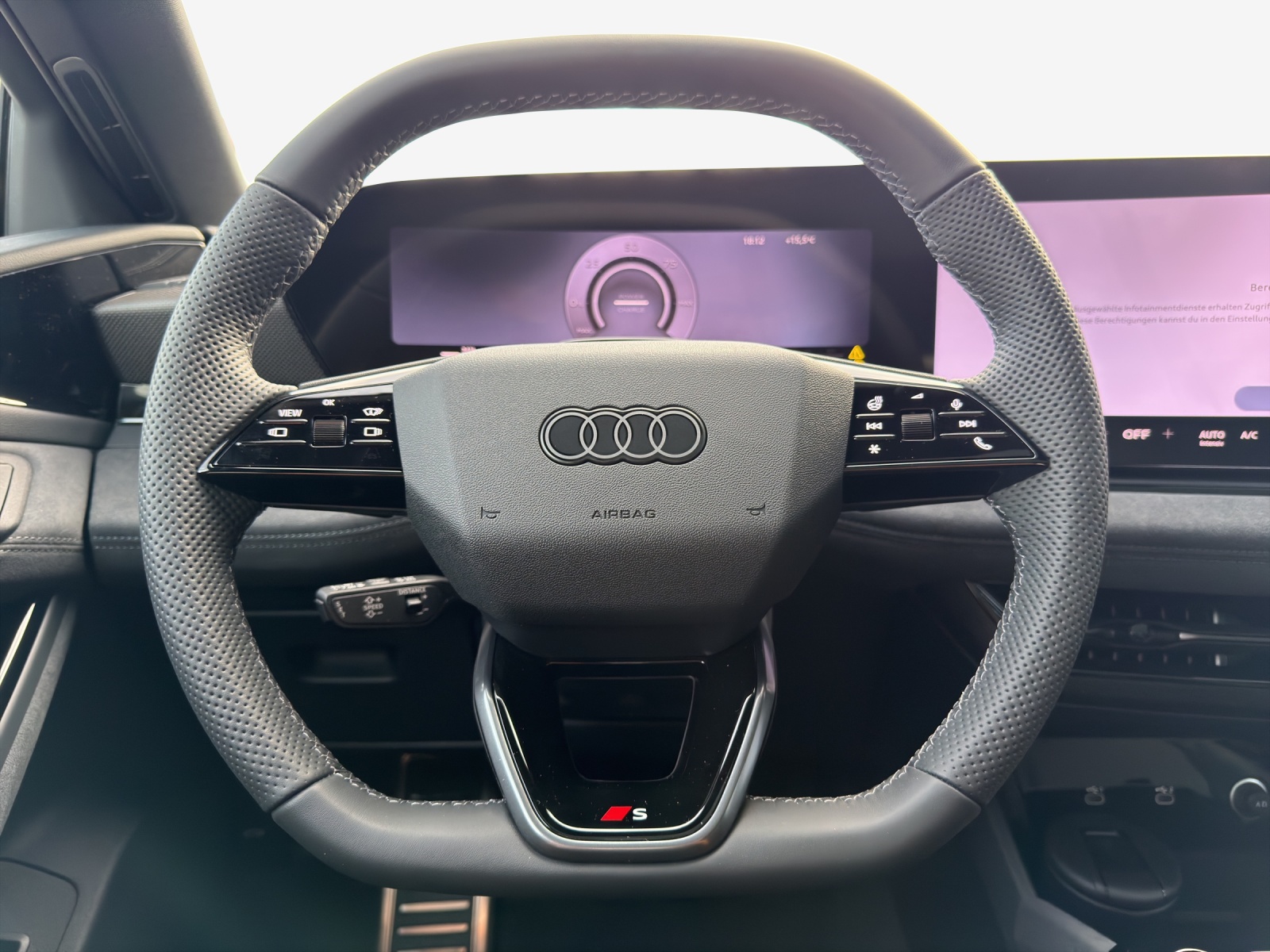 AUDI A6 Avant e-tron quattro-image-9