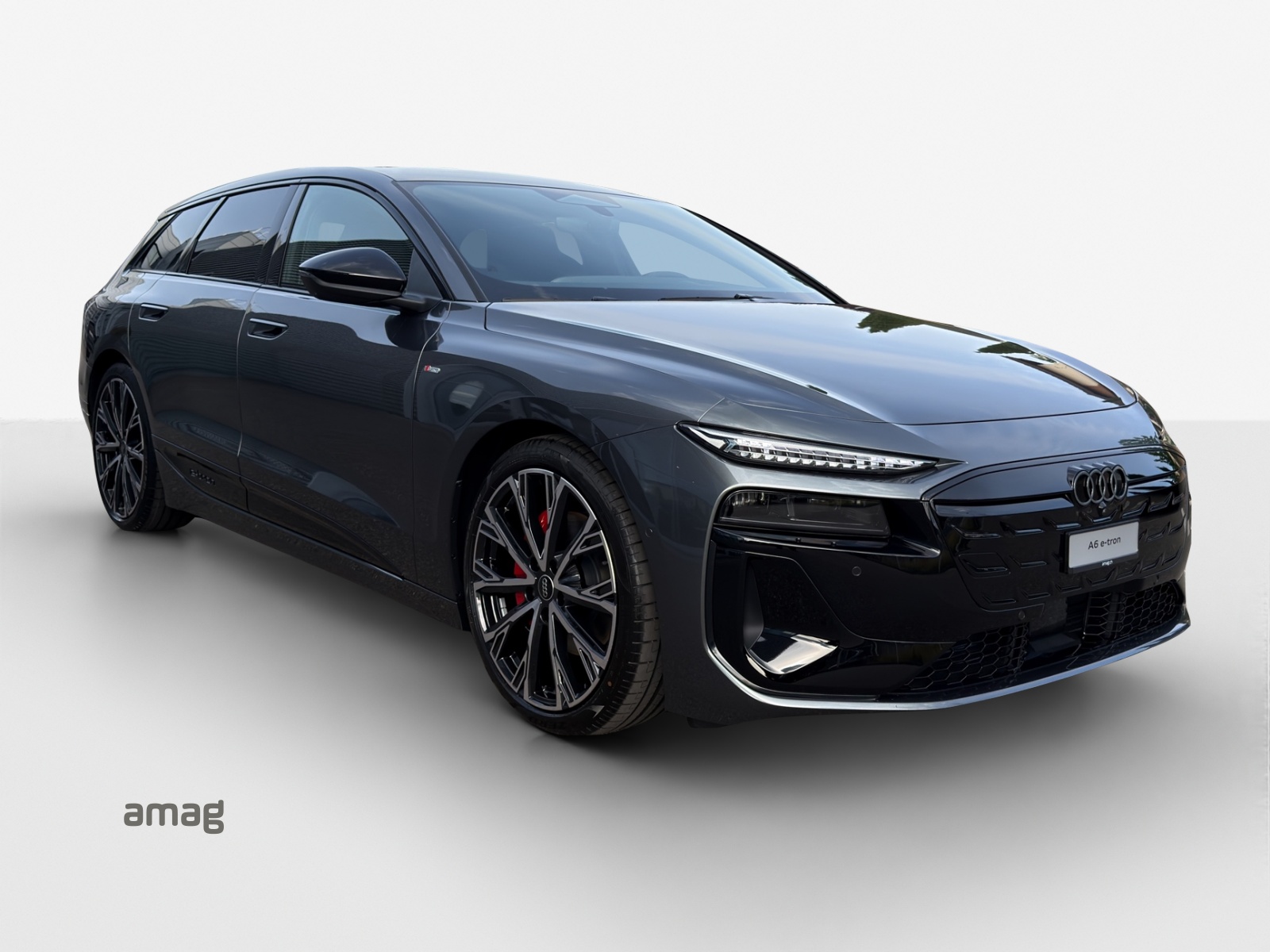AUDI A6 Avant e-tron quattro-image-5