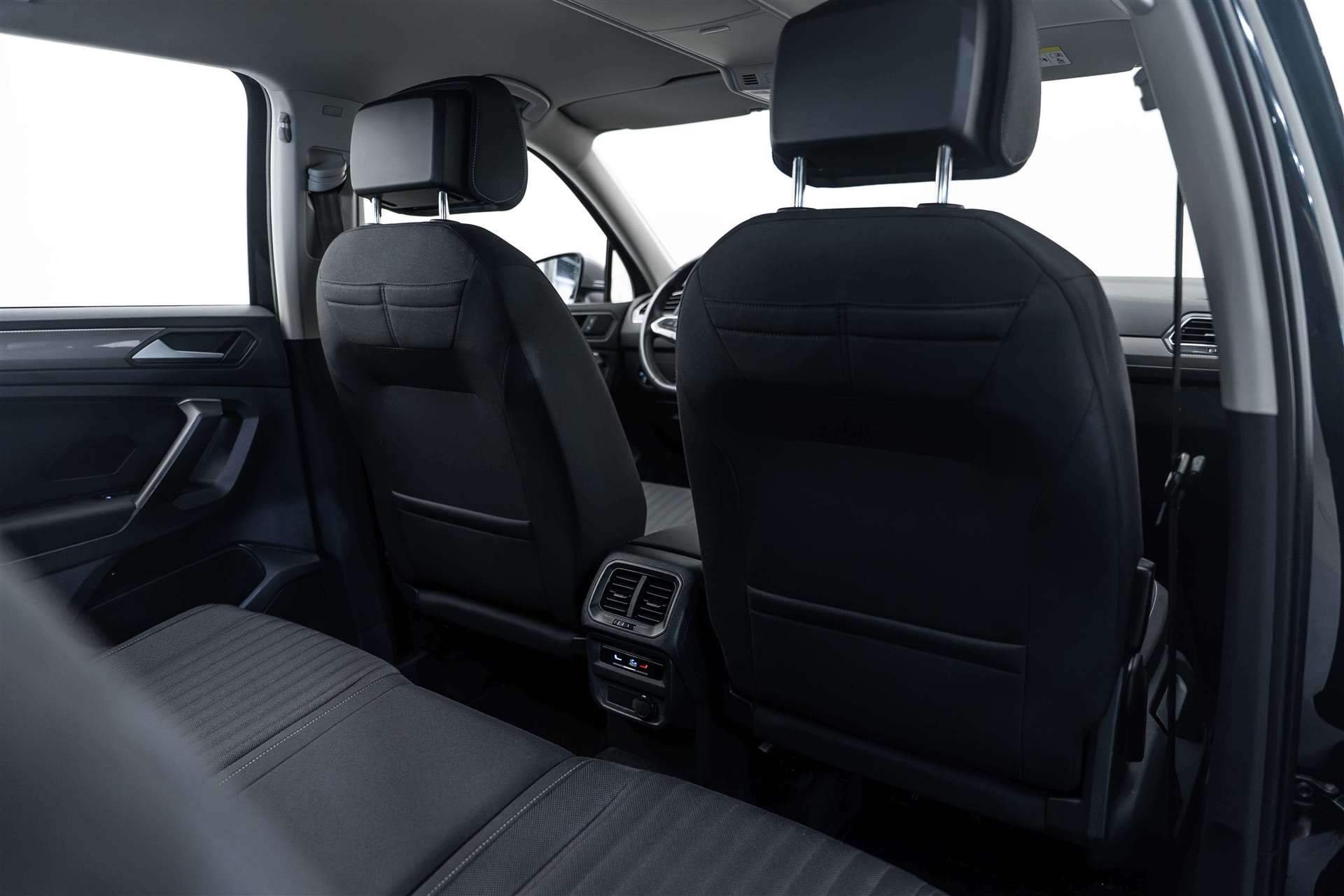 VW Tiguan Allspace 1.5 TSI Life DSG 7-Plätzer-image-13