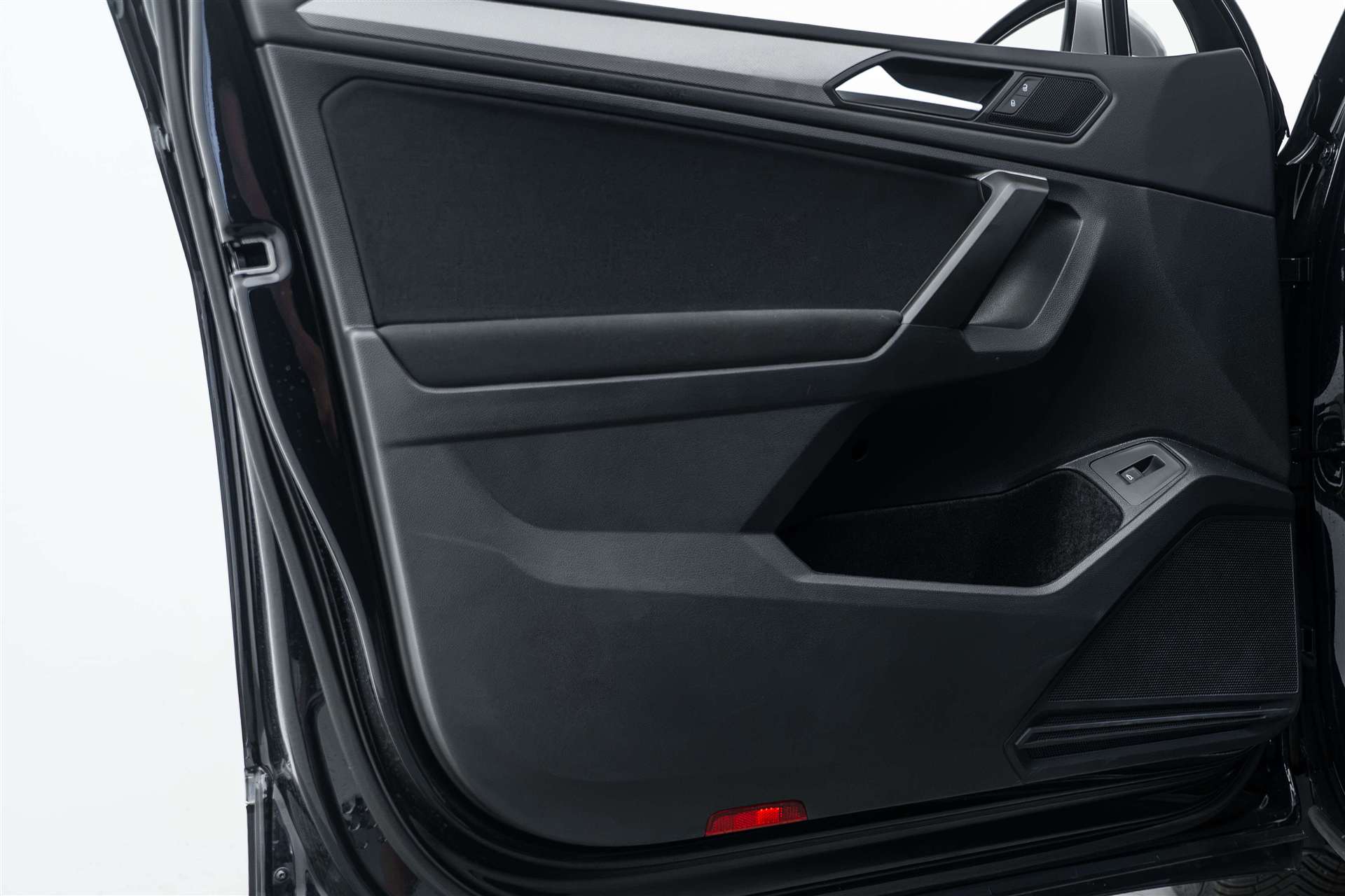 VW Tiguan Allspace 1.5 TSI Life DSG 7-Plätzer-image-7