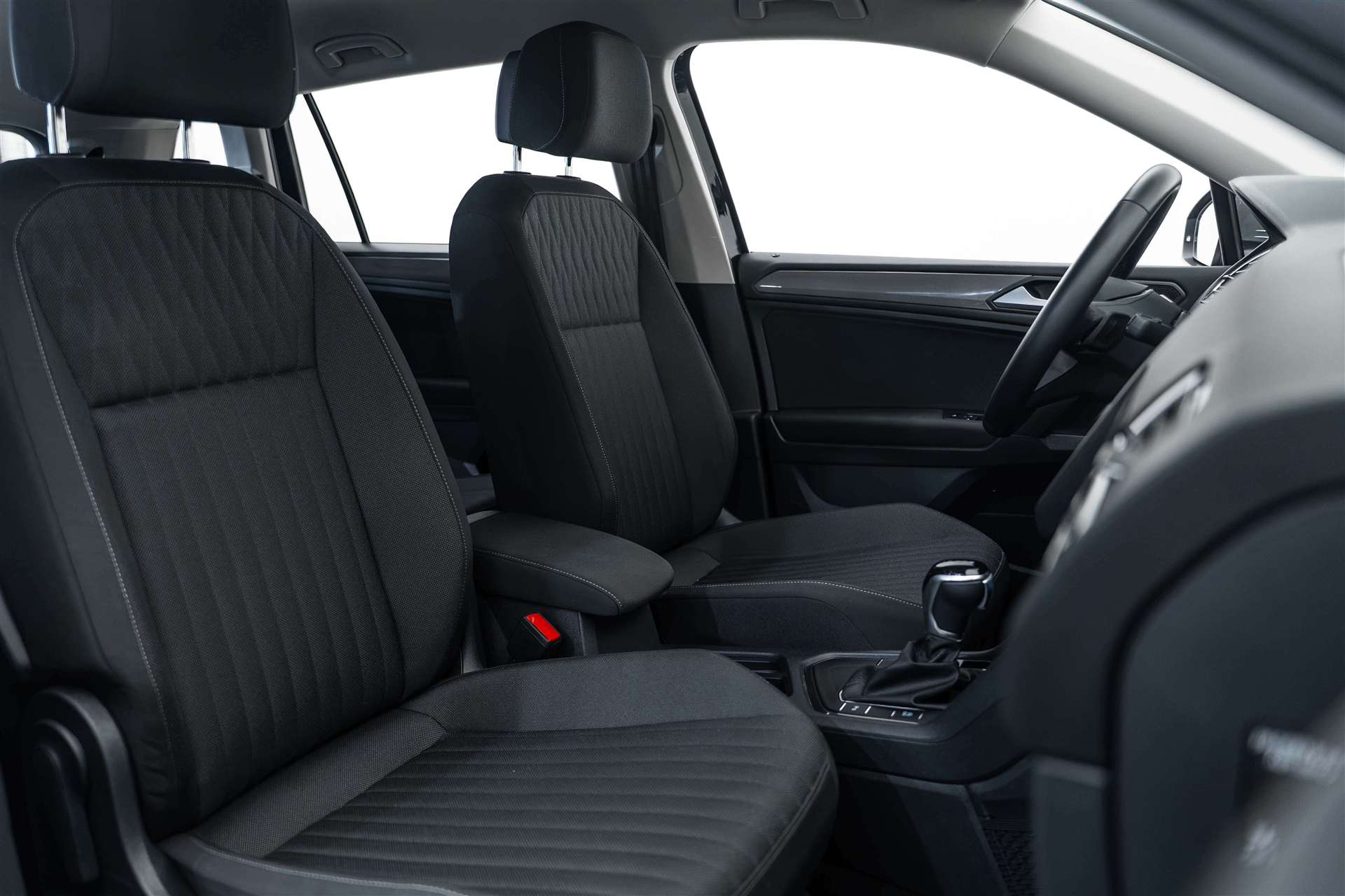 VW Tiguan Allspace 1.5 TSI Life DSG 7-Plätzer-image-12