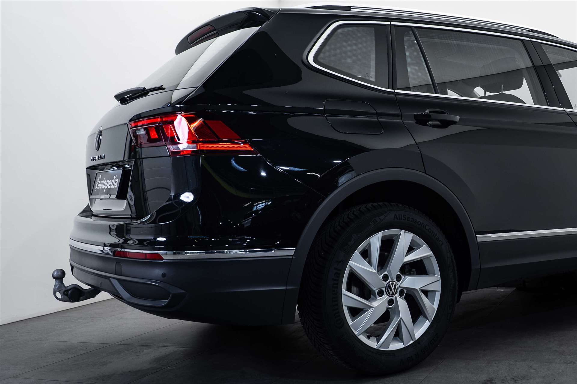 VW Tiguan Allspace 1.5 TSI Life DSG 7-Plätzer-image-3