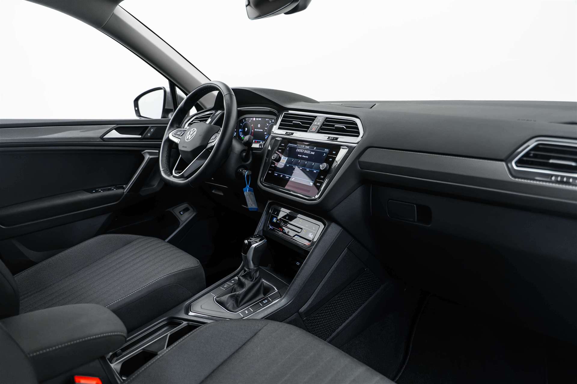 VW Tiguan Allspace 1.5 TSI Life DSG 7-Plätzer-image-11