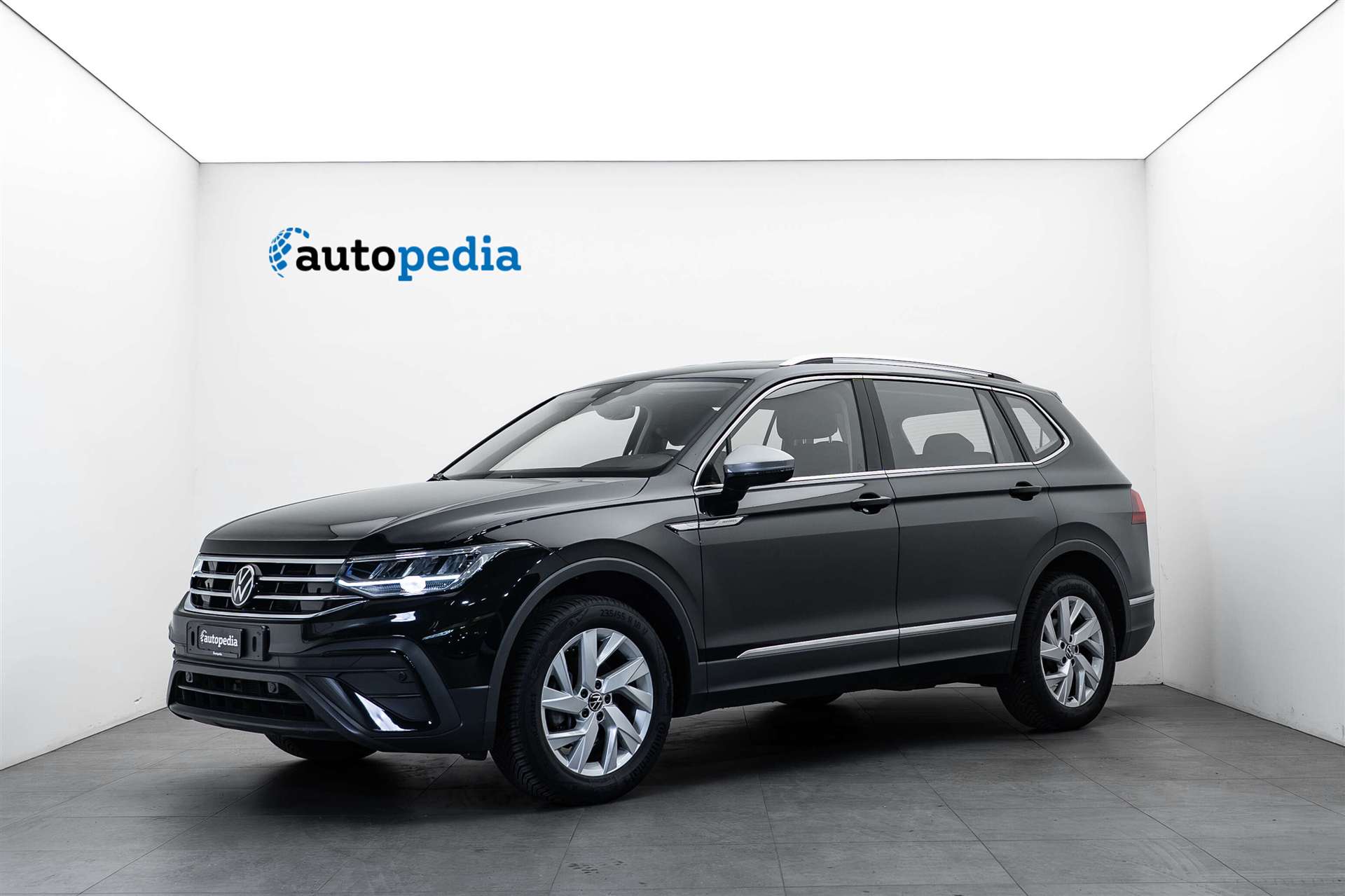 VW Tiguan Allspace 1.5 TSI Life DSG 7-Plätzer-image-0