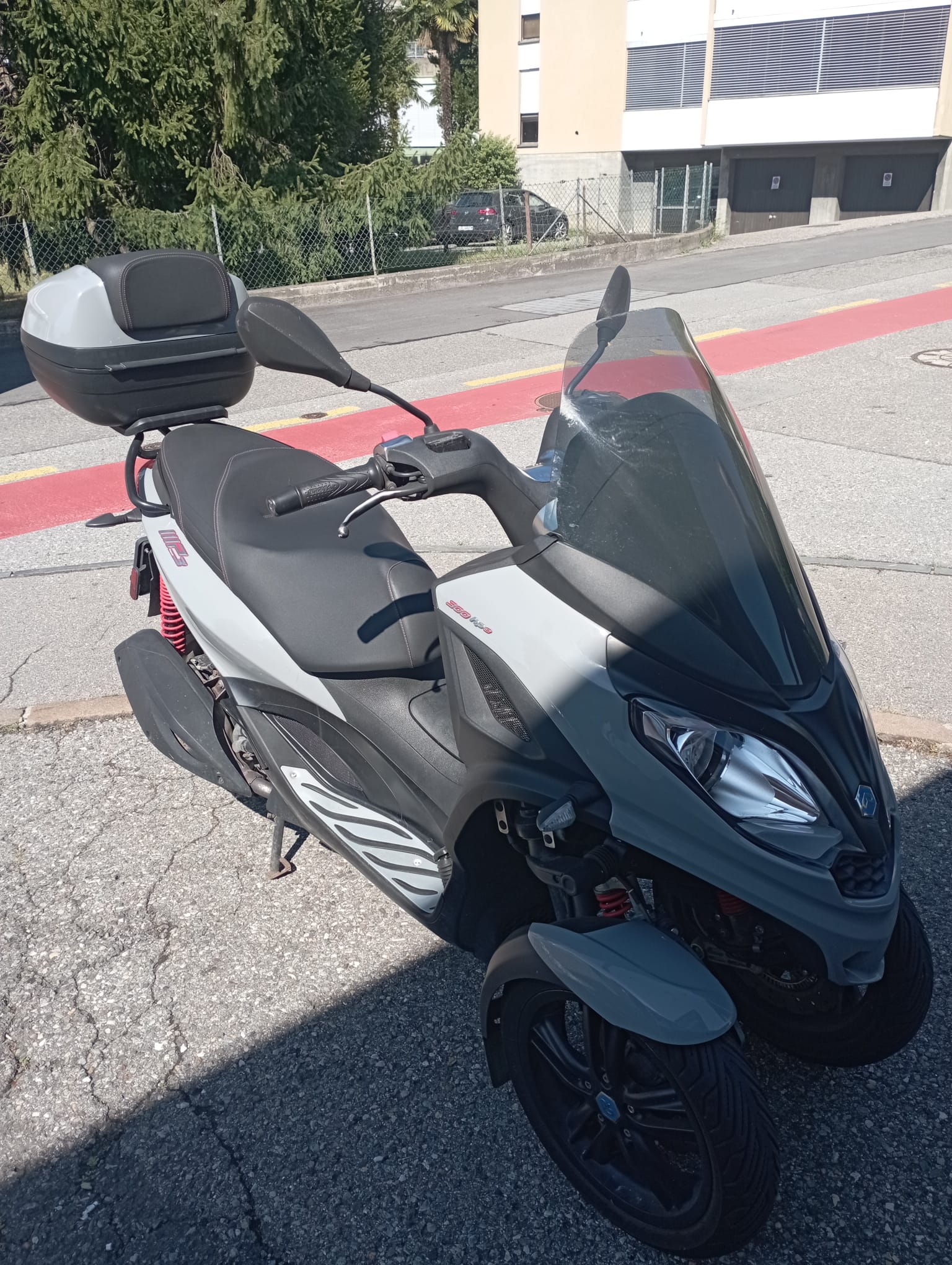PIAGGIO MP3 300-image-4