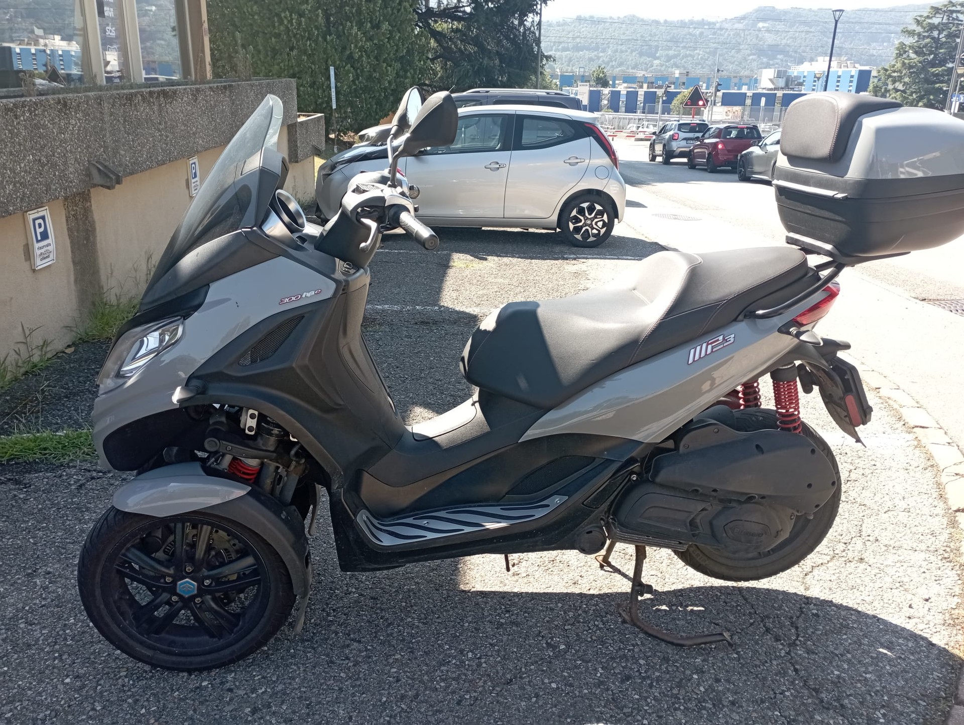 PIAGGIO MP3 300-image-3