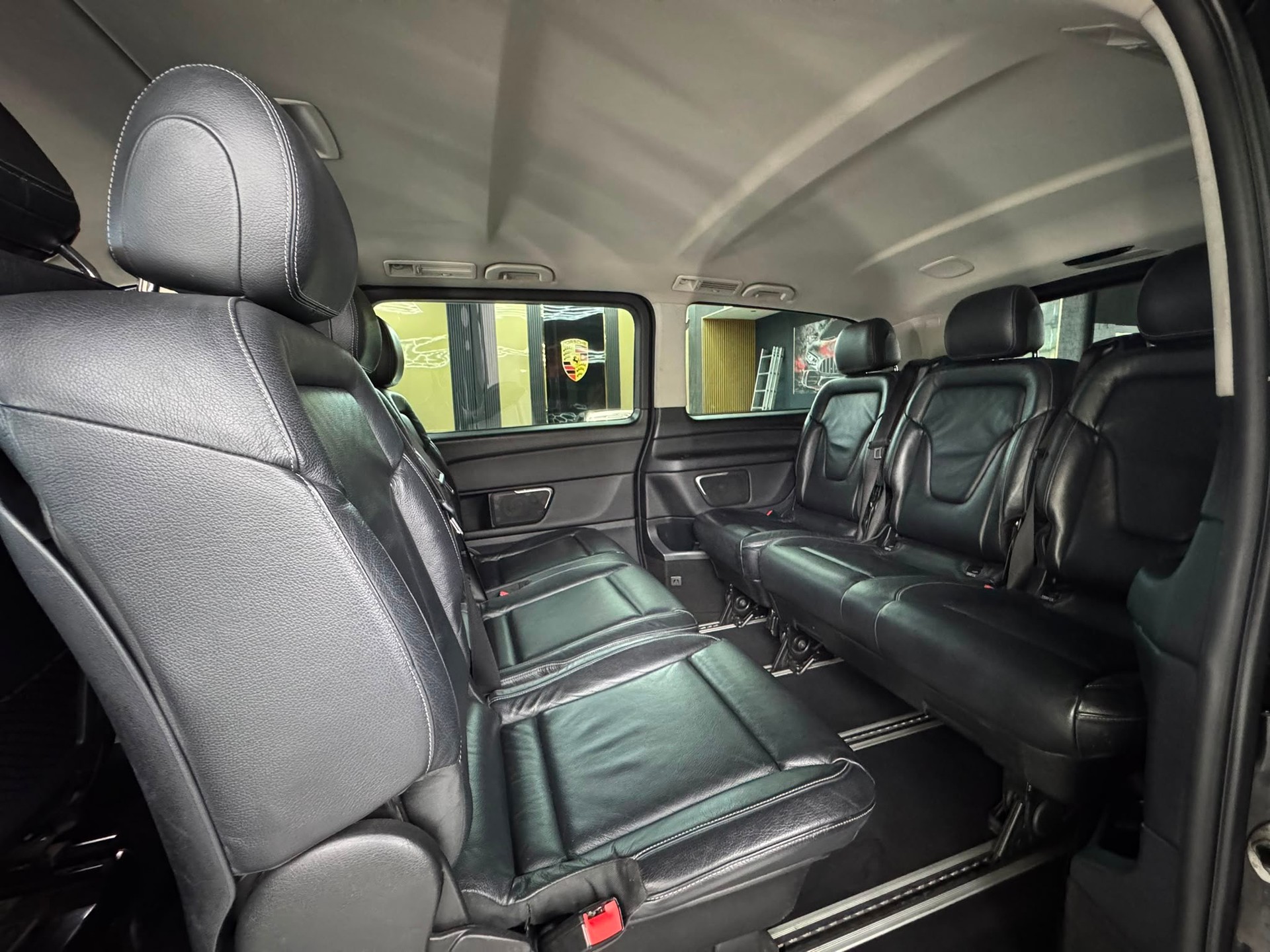 MERCEDES-BENZ V 220 d lang 7G-Tronic-image-14