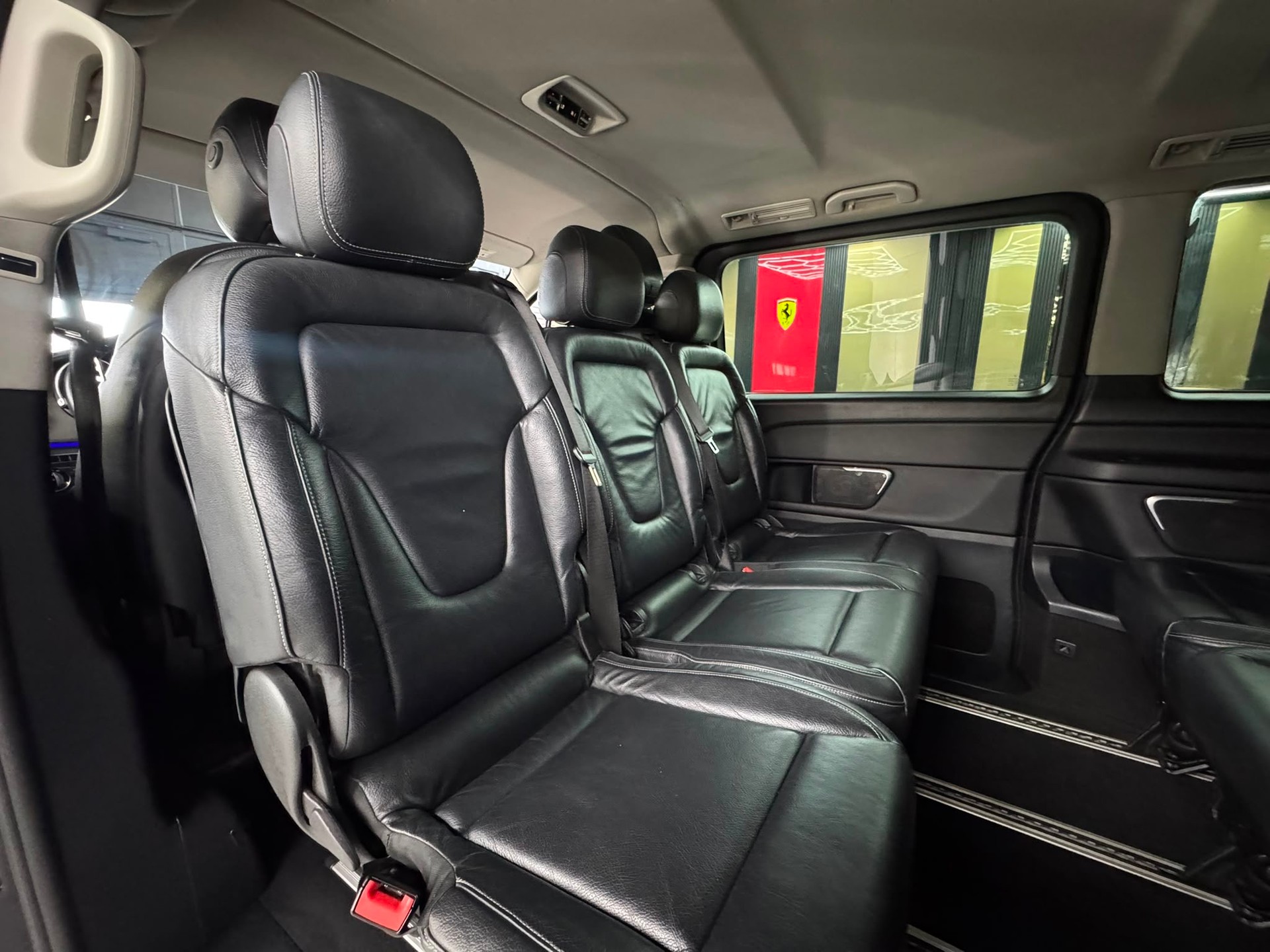 MERCEDES-BENZ V 220 d lang 7G-Tronic-image-15