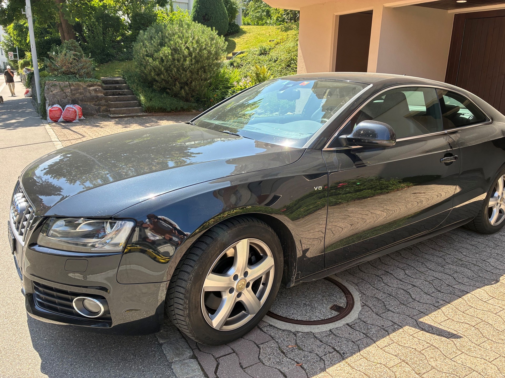 AUDI 4.2 V8 FSI quattro T-Tronic-image-0