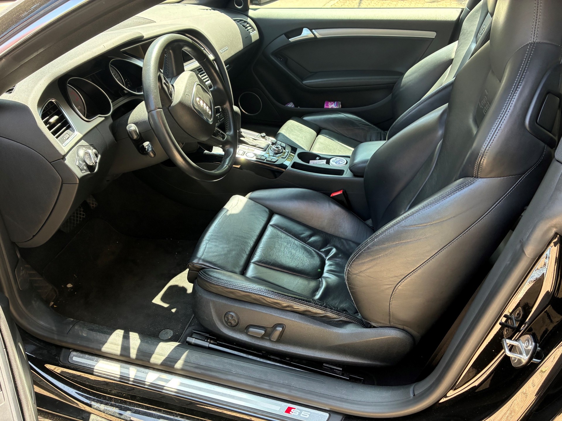 AUDI 4.2 V8 FSI quattro T-Tronic-image-3