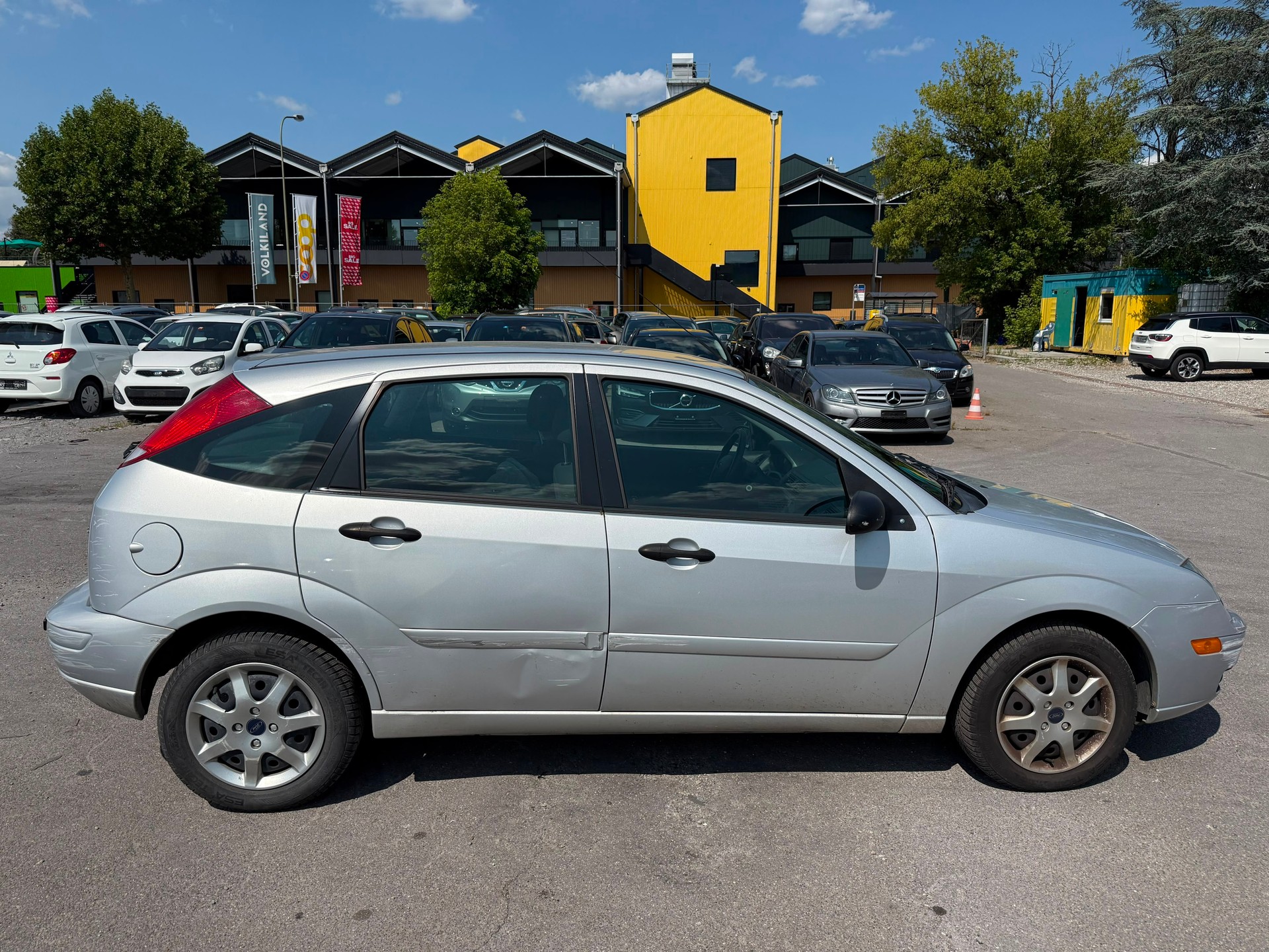 FORD Focus 2.0i 16V Ghia-image-7