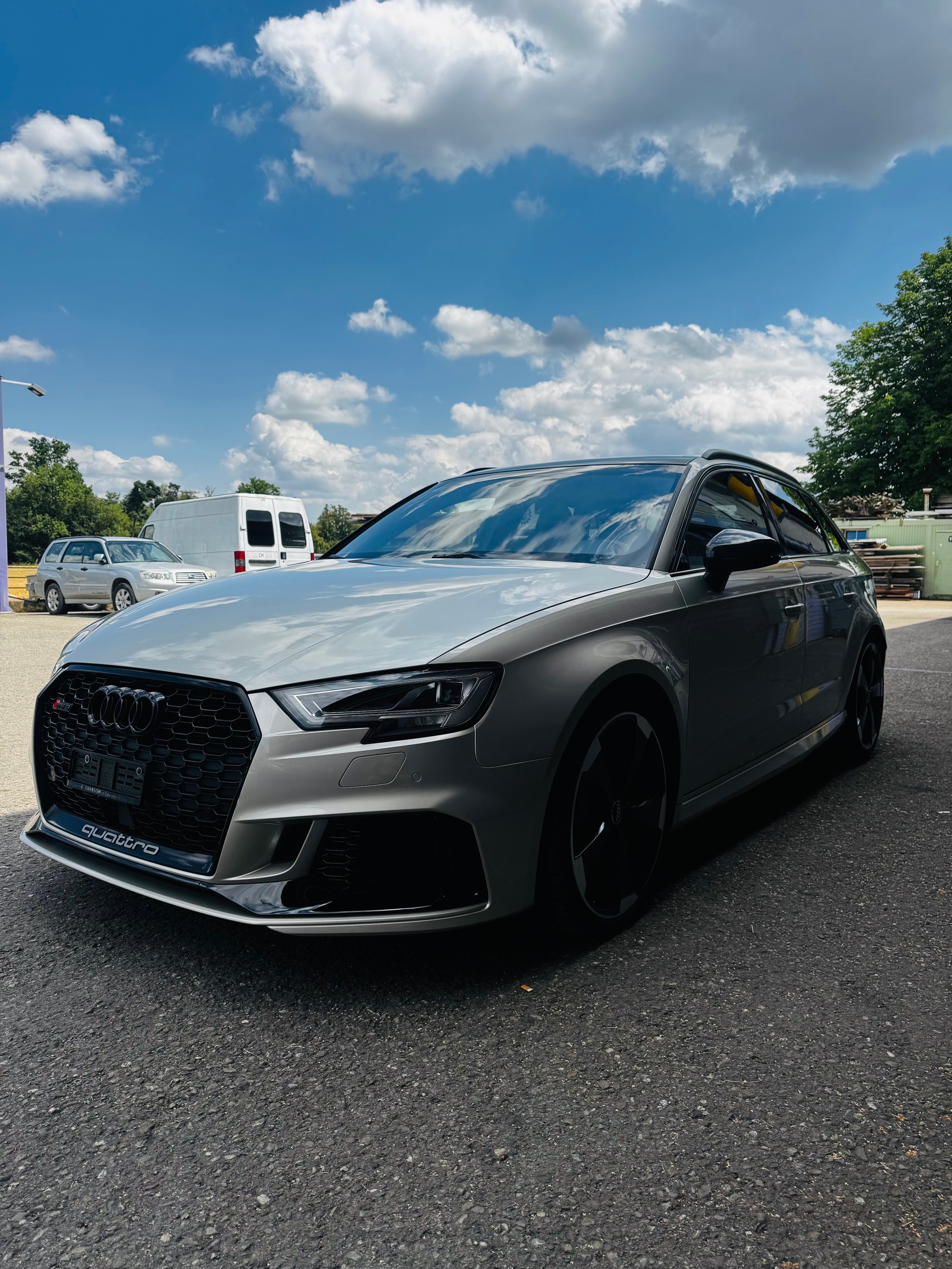 AUDI 2.5 T FSI quattro S-Tronic