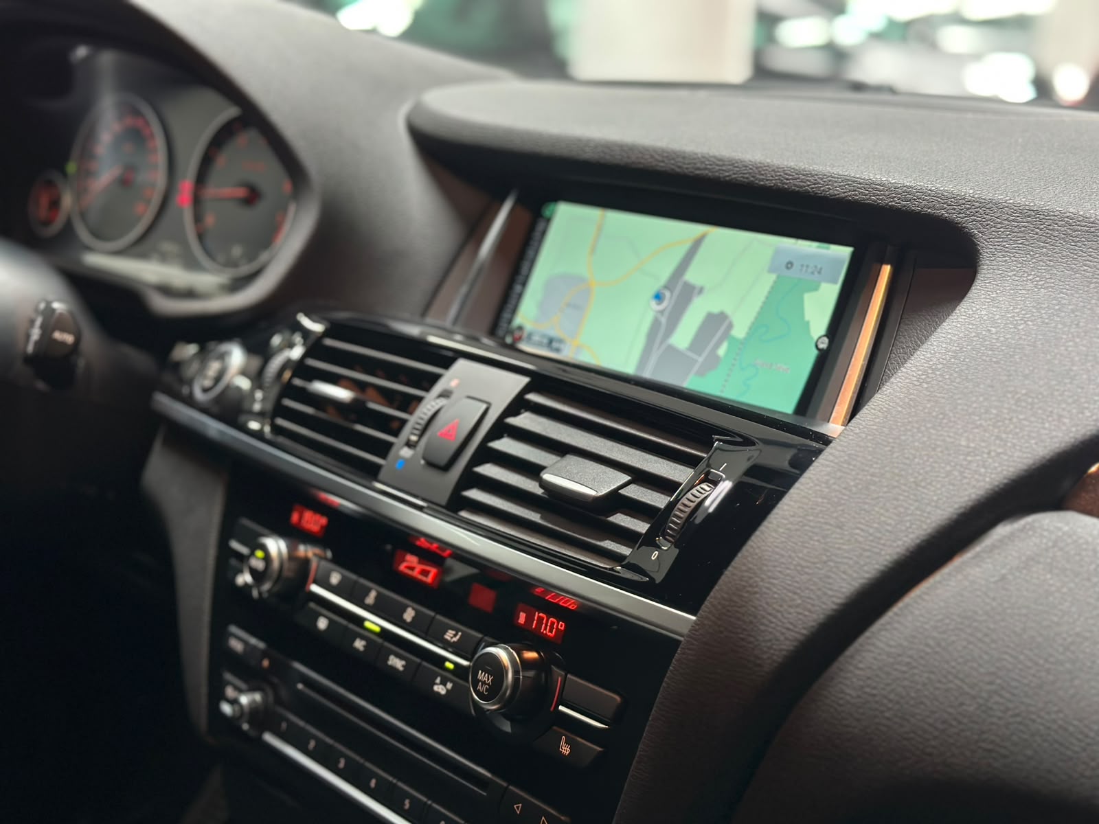 BMW X3 xDrive 20i Steptronic-image-15