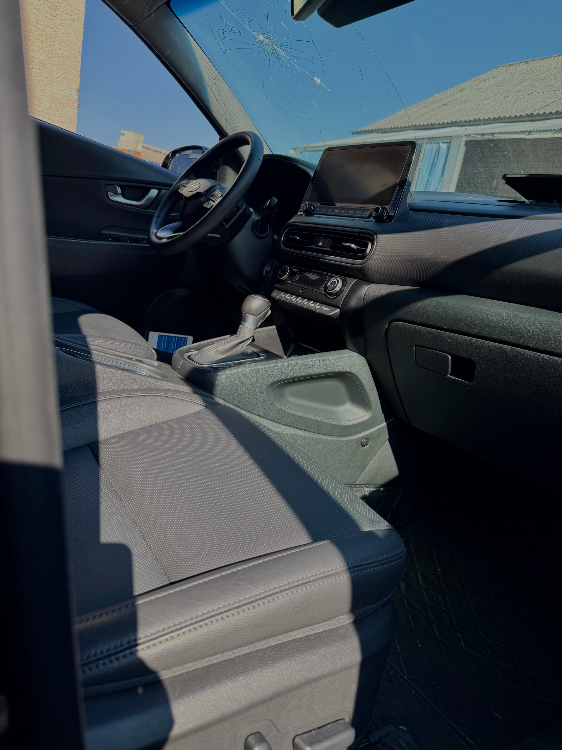 HYUNDAI Kona 1.6 GDi HEV Vertex DCT-image-11