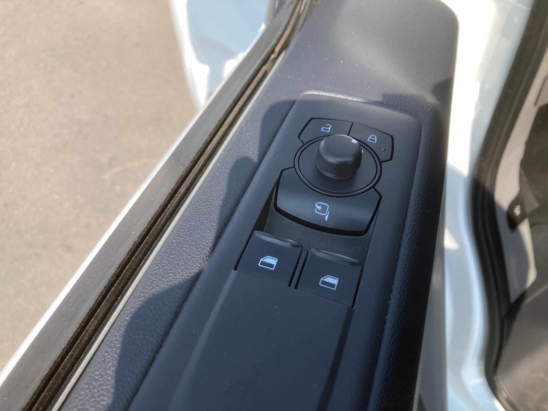 FORD Transit Custom Van 300 L1H1 Trend-image-8