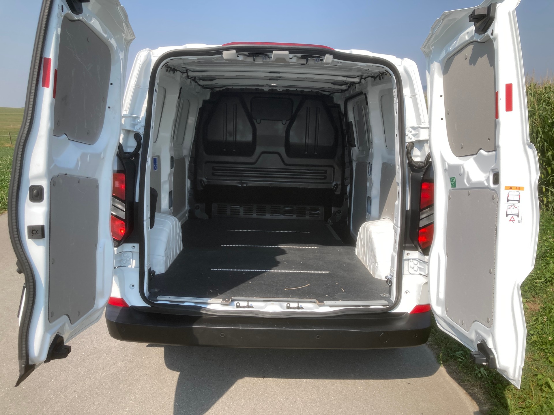 FORD Transit Custom Van 300 L1H1 Trend-image-5