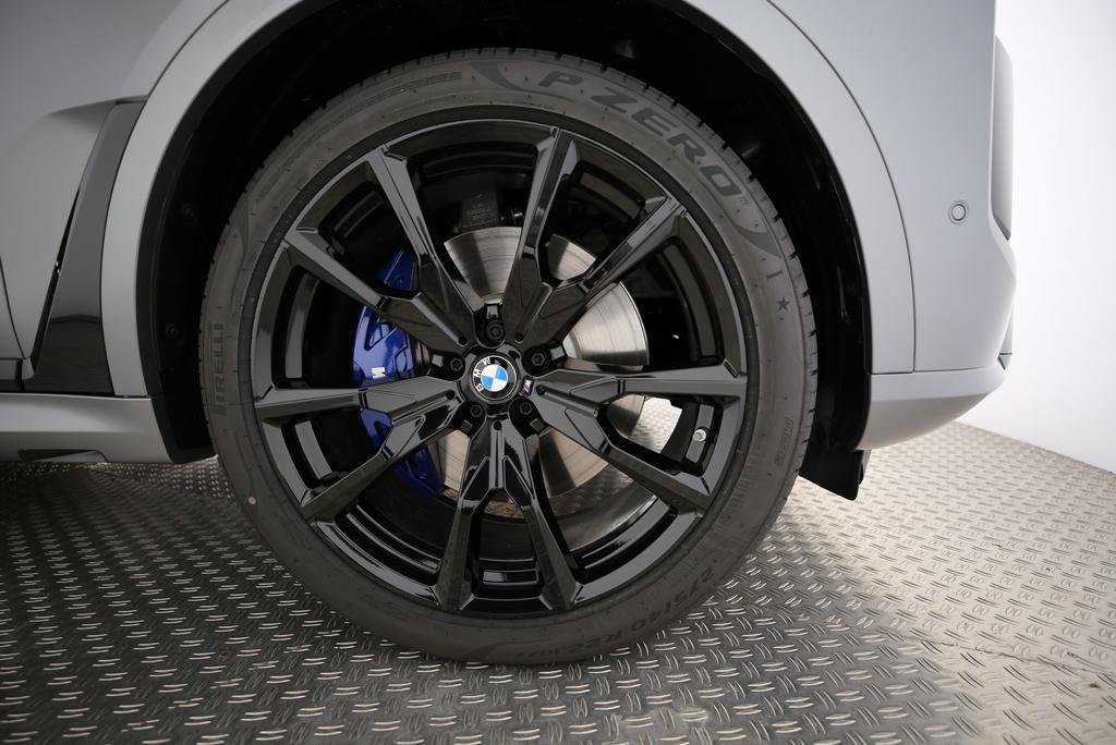 BMW X7 40d xDrive-image-15