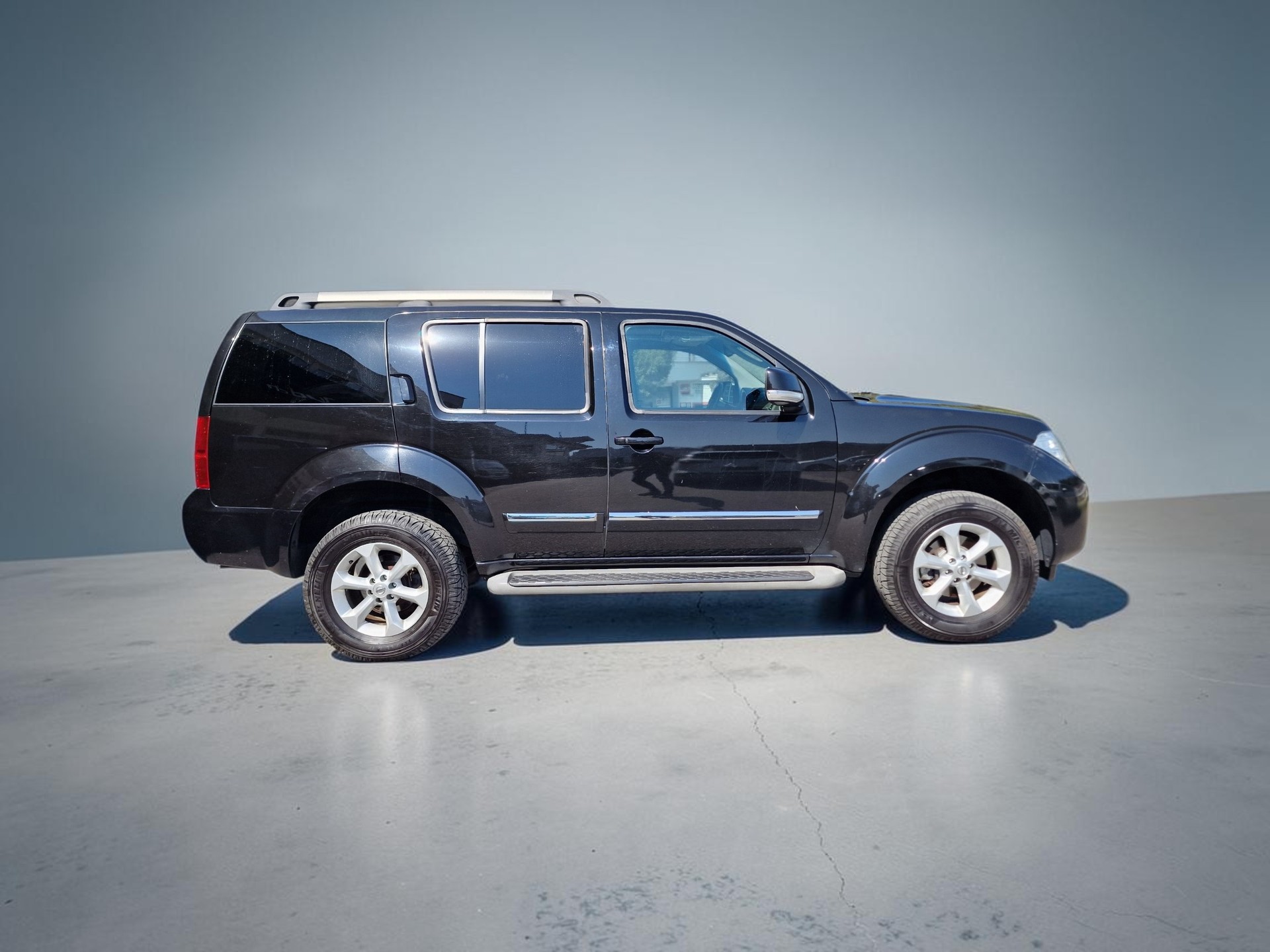 NISSAN Pathfinder 3.0 dCi LE Automatic 12Mt Gara MFK Neu 8xAlu 3.5t AHK-image-0